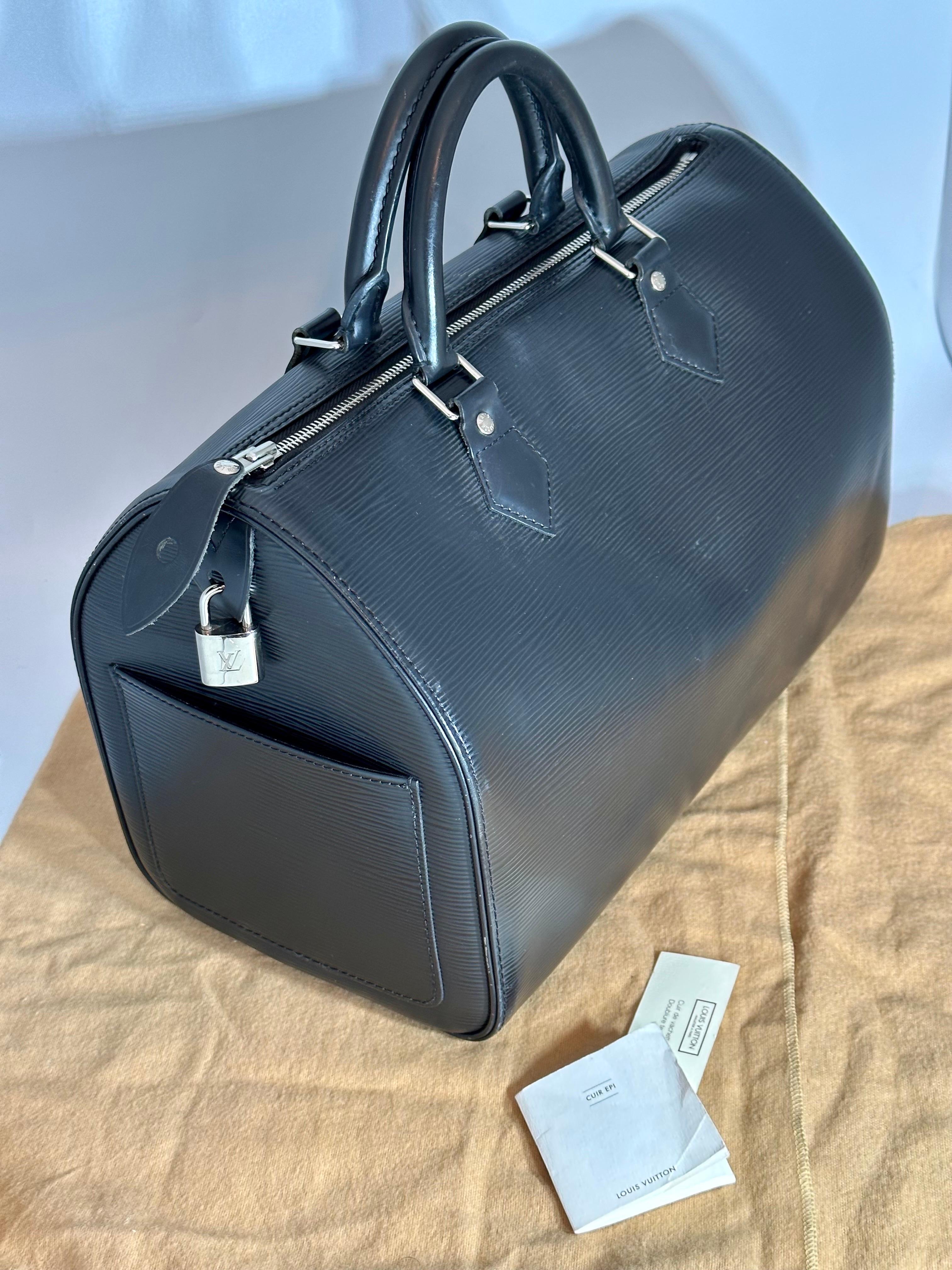 Louis Vuitton Speedy Epi leather handbag  Excellent condition  Black, Leather 2