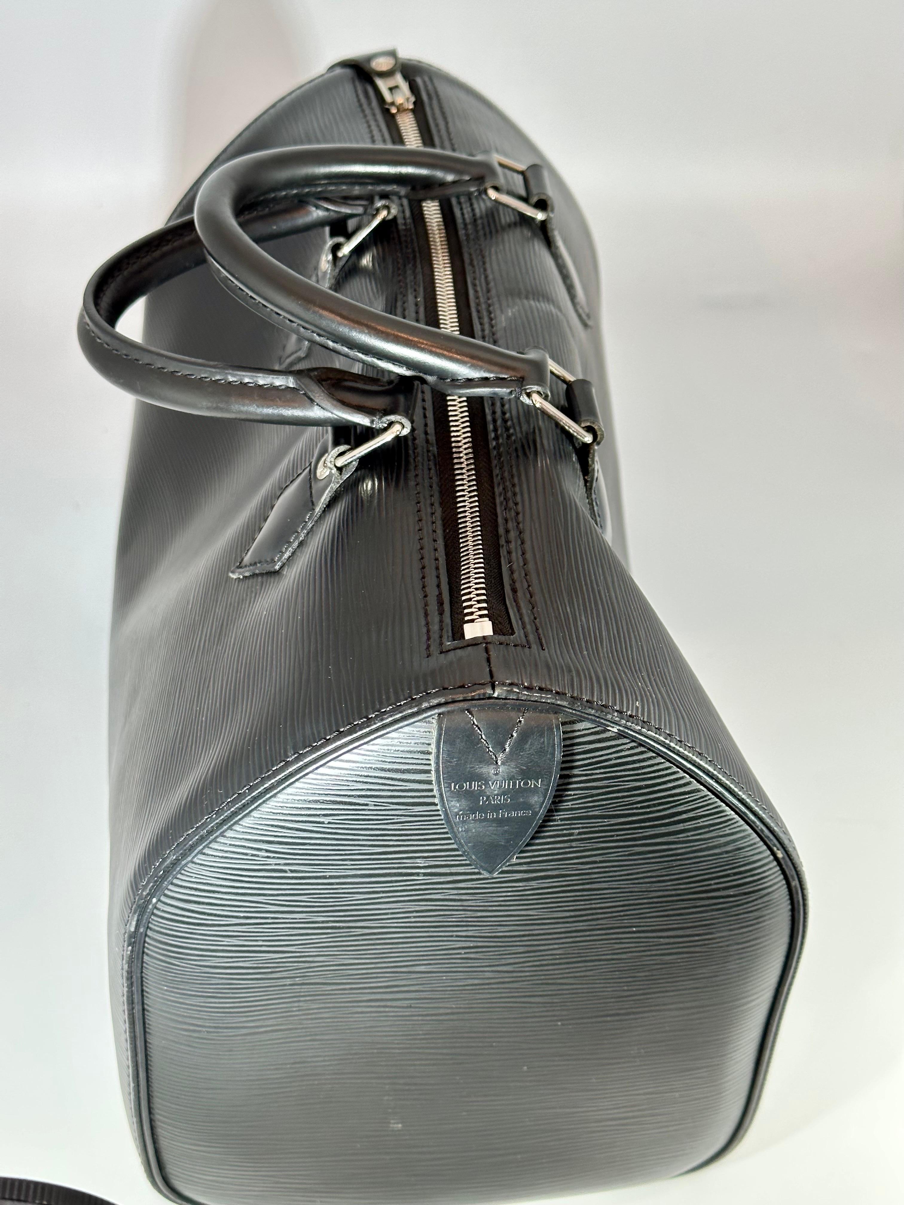 Louis Vuitton Speedy Epi leather handbag  Excellent condition  Black, Leather 3