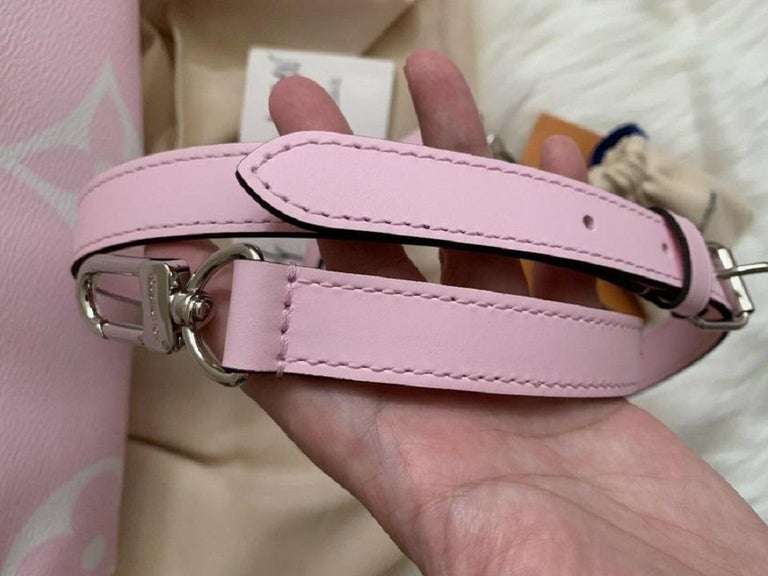 Louis Vuitton Speedy limited edition bag 30 Escale shoulder strap in pastel  pink, new condition White Blue Yellow Leather Cloth ref.200151 - Joli Closet