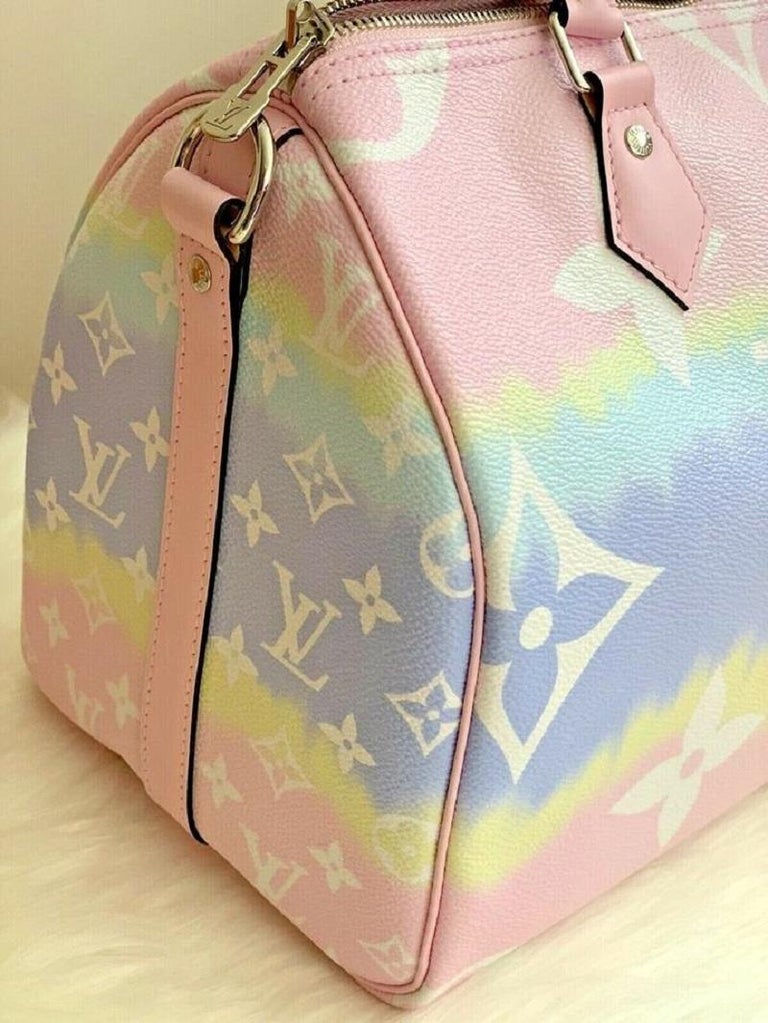 Louis Vuitton Speedy limited edition bag 30 Escale shoulder strap in pastel  pink, new condition White Blue Yellow Leather Cloth ref.200151 - Joli Closet