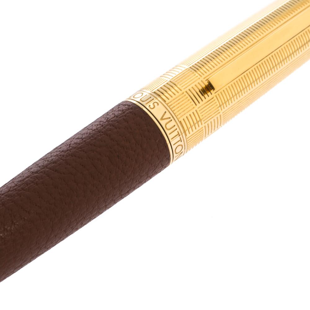 Louis Vuitton Spirit of Louis Vuitton Brown Leather Gold Ballpoint Pen In Good Condition In Dubai, Al Qouz 2