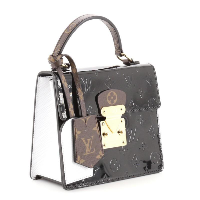 Condition: Excellent. Faint scuffs on exterior, scratches on hardware.
Accessories: Luggage Tag, With Strap
Measurements: Handle Drop 3.5