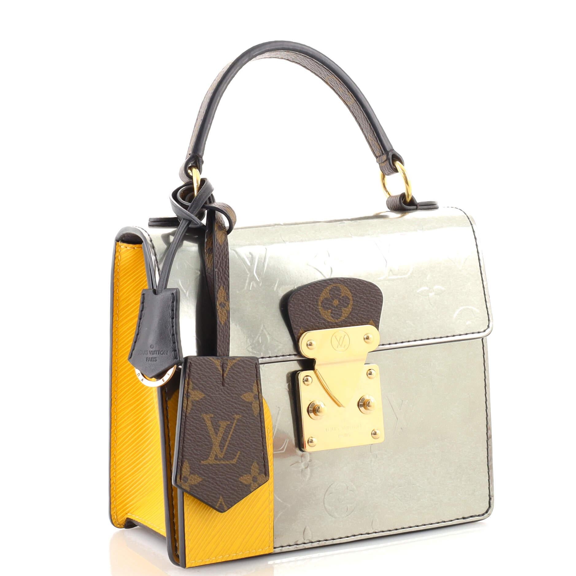 Condition: Great. Light scuffs and light creasing on exterior, minor cracking on side flap opening wax edges, slight wear in interior, scratches on hardware.
Accessories: Clochette, Luggage Tag, With Strap
Measurements: Handle Drop 3.5
