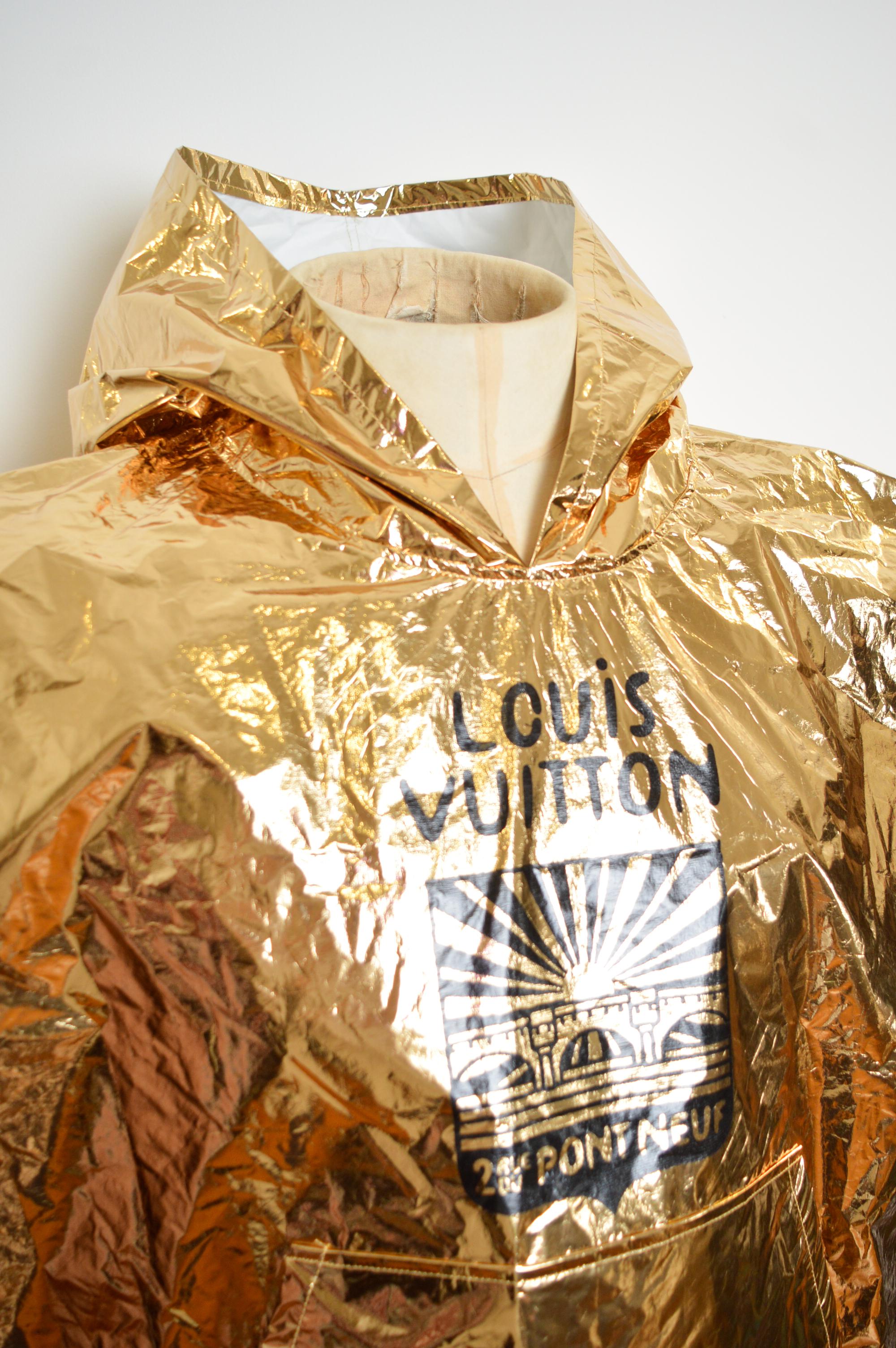 LOUIS VUITTON Spring Summer 2024 Show Invitation - Gold Souvenir Festival Poncho For Sale 4