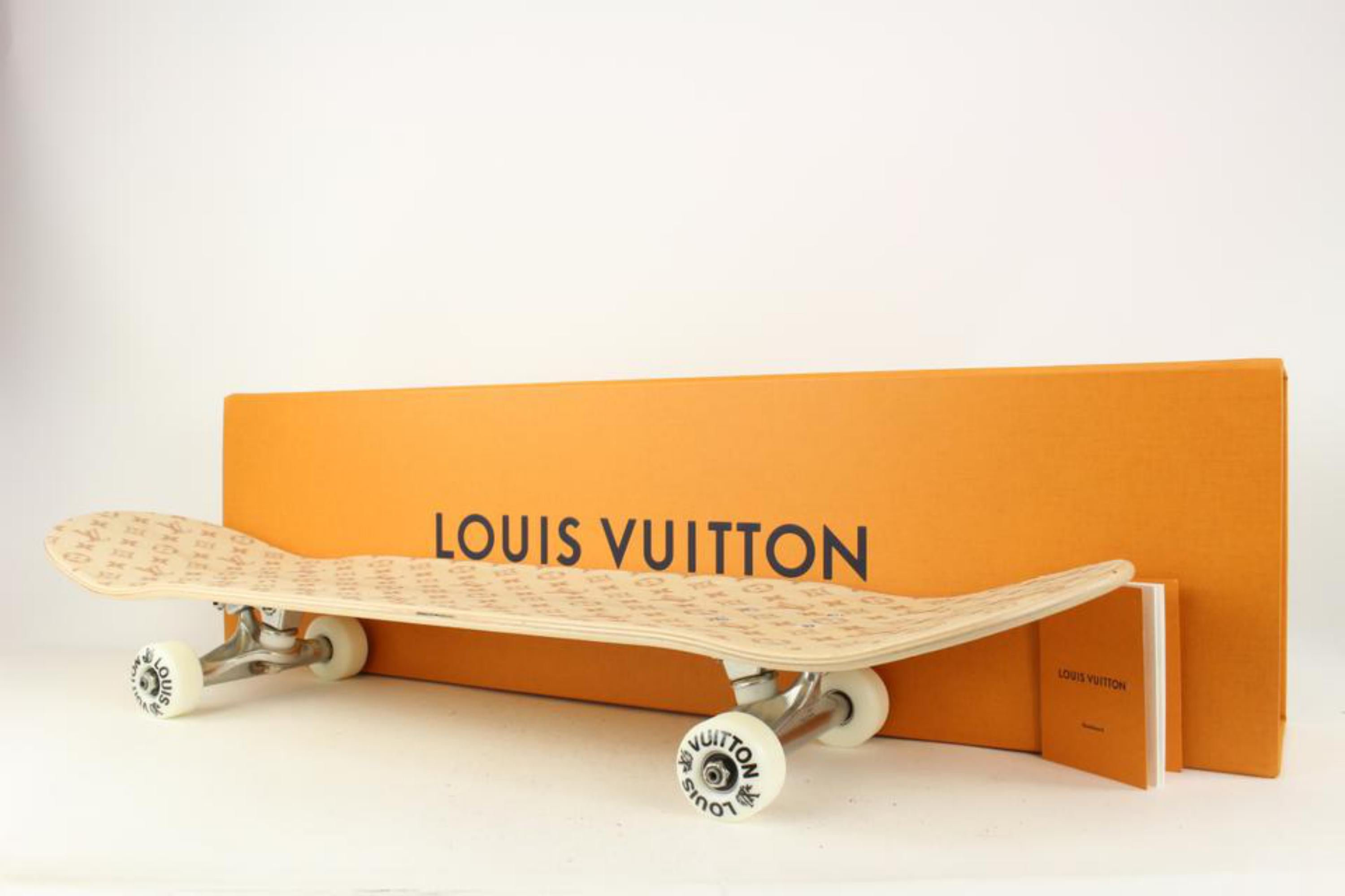 Louis Vuitton ss21 Virgil Abloh Monogramm LV Skateboard 1LV1129 im Angebot 6