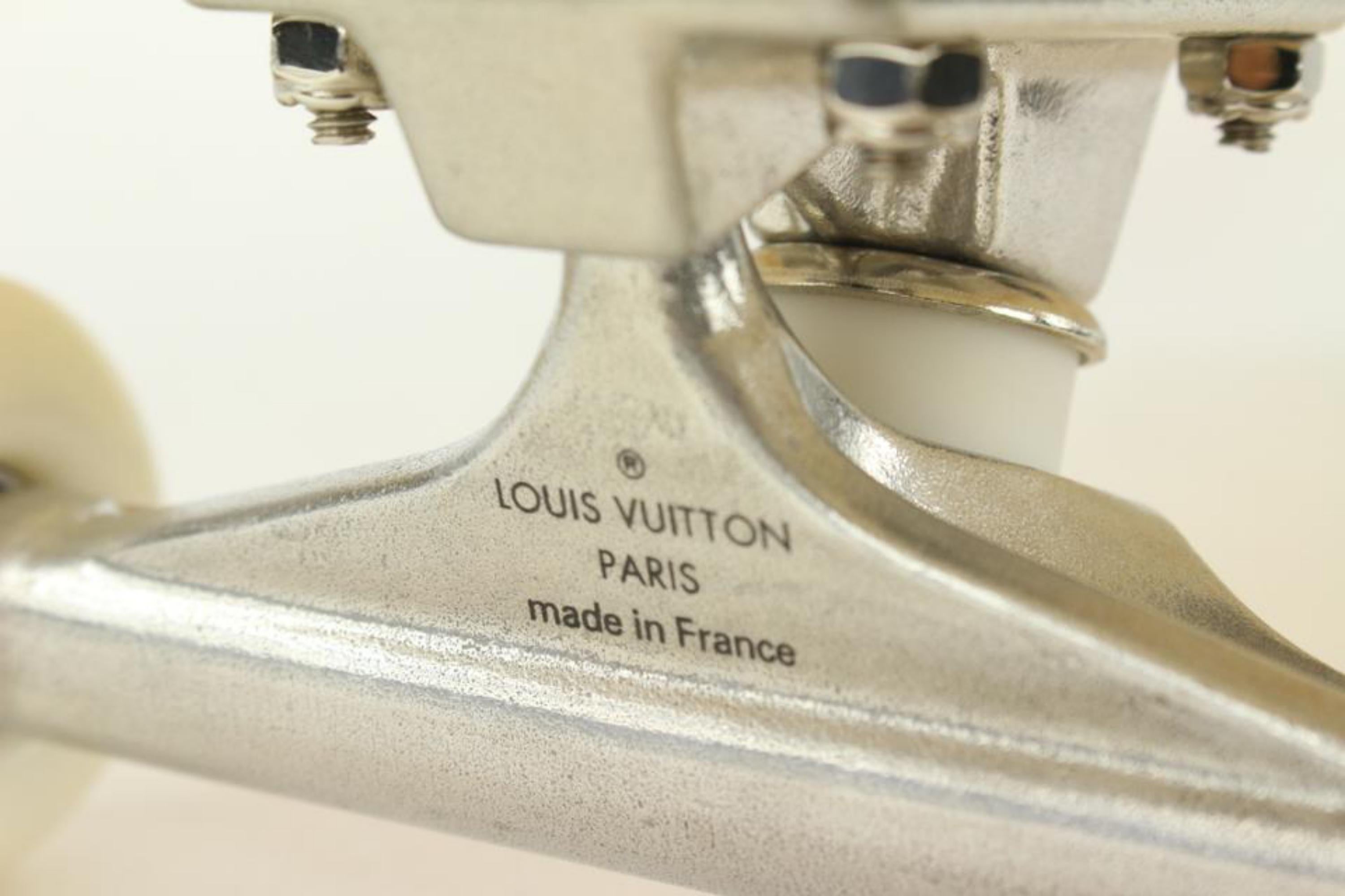 Louis Vuitton ss21 Virgil Abloh Monogramm LV Skateboard 1LV1129 im Angebot 3