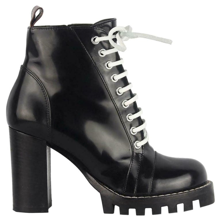 star trail lv ankle boots