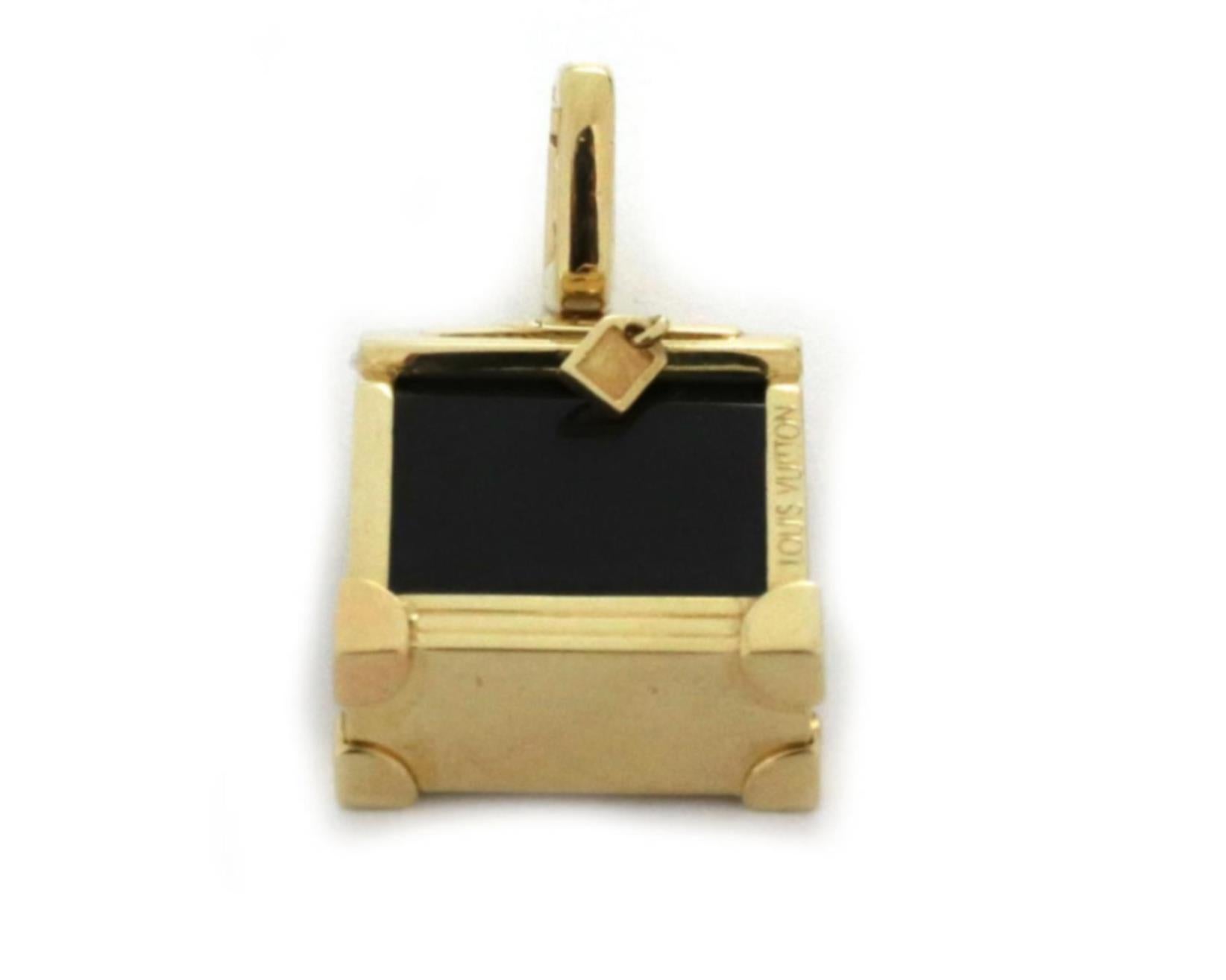 Modern Louis Vuitton Steamer Bag 18k Yellow Gold Onyx Charm Pendant For Sale