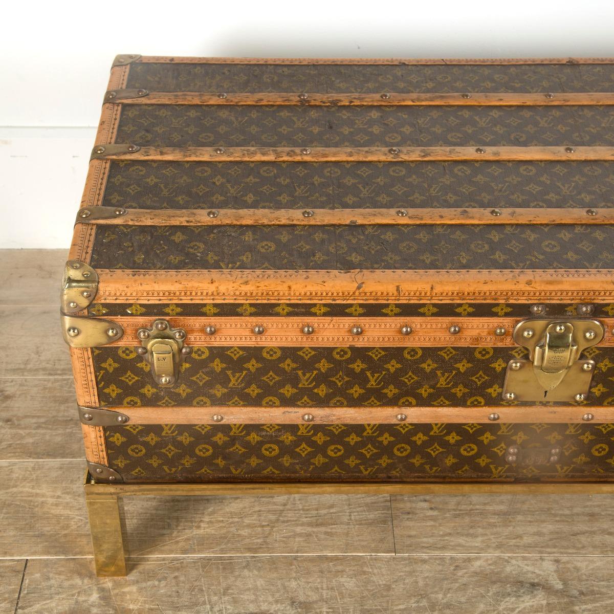 louis vuitton chest