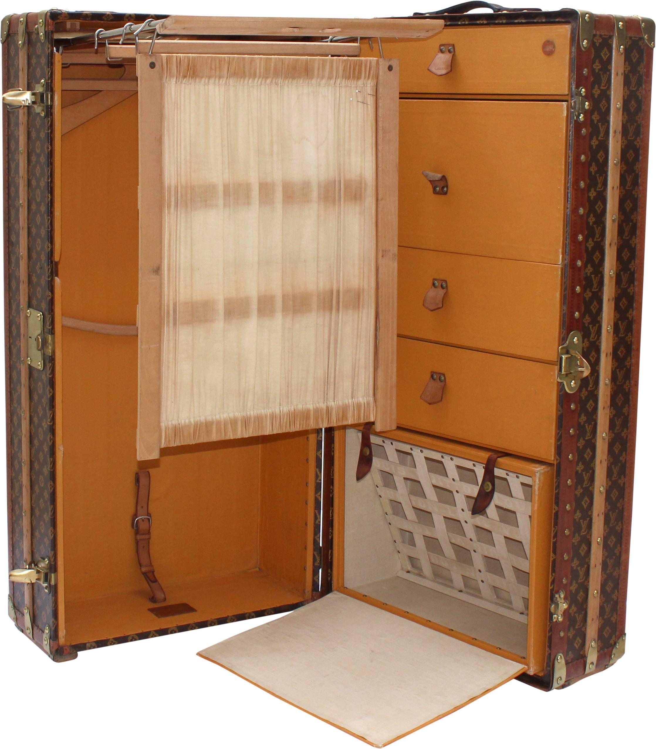 Louis Vuitton Steamer Trunk In Good Condition For Sale In Double Bay, NSW