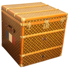 Louis Vuitton Steamer Trunk:: Louis Vuitton Cube Trunk:: Louis Vuitton Trunk