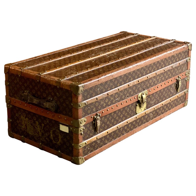 skole Poesi Hummingbird Louis Vuitton Steamer Trunk Wardrobe Trunk Chest France, circa 1920 For  Sale at 1stDibs