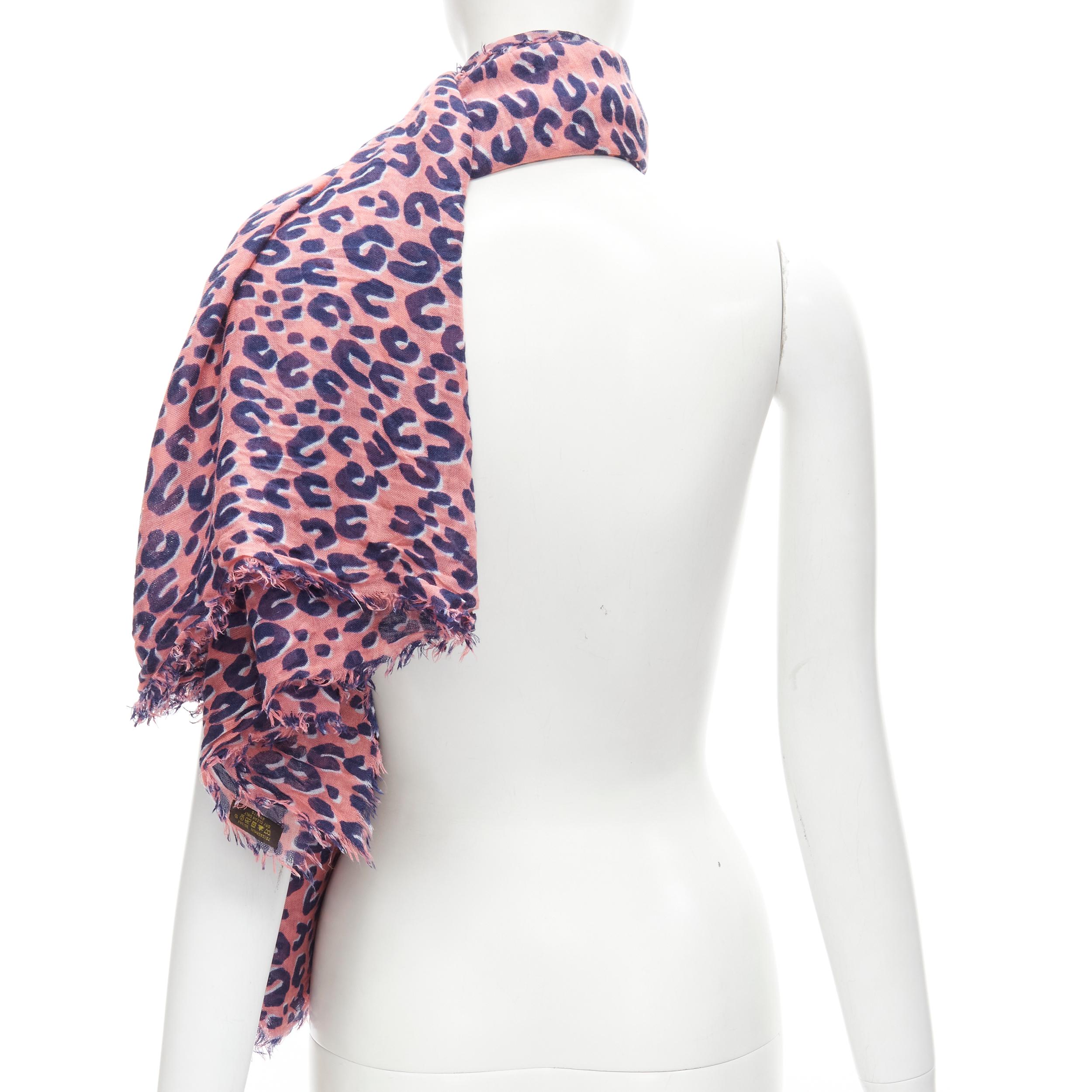 LOUIS VUITTON Stephen Sprouse cashmere silk pink blue leopard Graffiti scarf In Excellent Condition In Hong Kong, NT