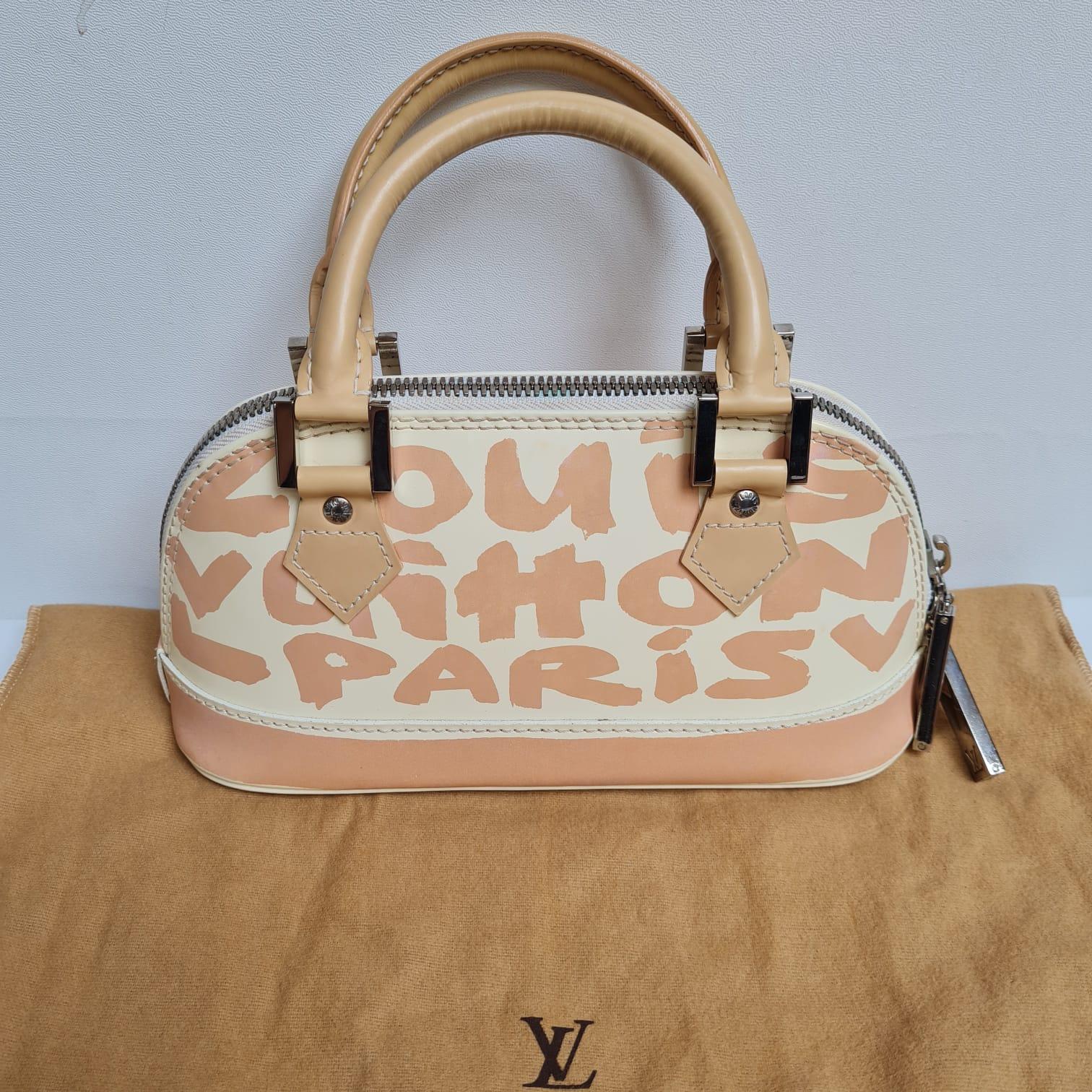Louis Vuitton - Mini sac Graffiti « Stephen Sprouse » avec motif East West en vente 7