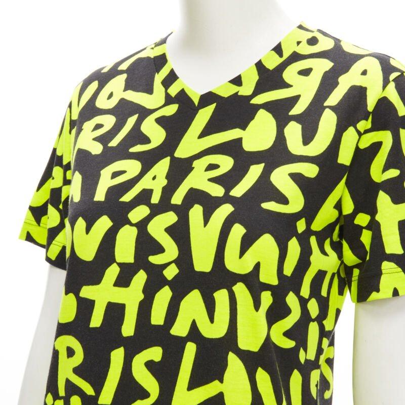 LOUIS VUITTON Stephen Sprouse Iconic Graffiti black neon yellow tshirt
Reference: ANWU/A00638
Brand: Louis Vuitton
Designer: Marc Jacobs
Collection: Stephen Sprouse
Material: Feels like cotton
Color: Black, Yellow
Pattern: Graffiti
Extra Details: