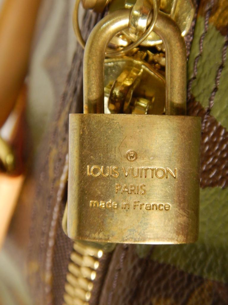 Louis Vuitton - Sac à main « Graffiti Keepall » à monogrammes vert kaki Stephen Sprouse 50  en vente 10