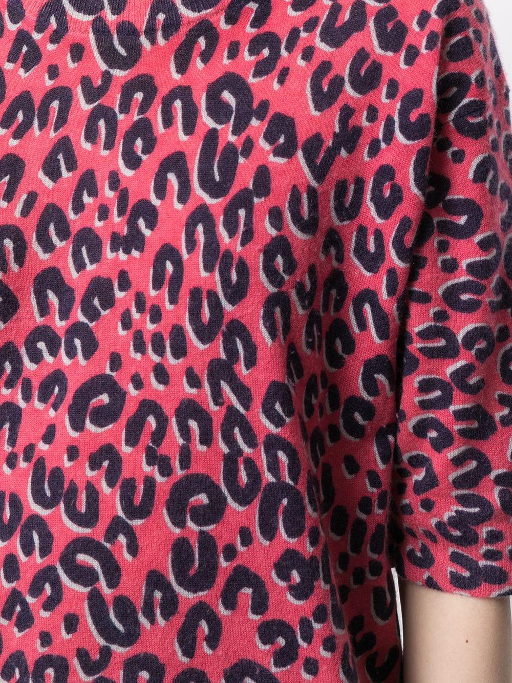 This beautiful pre-owned short-sleeved jumper from Louis Vuitton and Stephen Sprouse collaboration was meticulously crafted in France from pink cashmere and features a distinctive leopard print design, a crew neck and a straight fit.  Accessorise