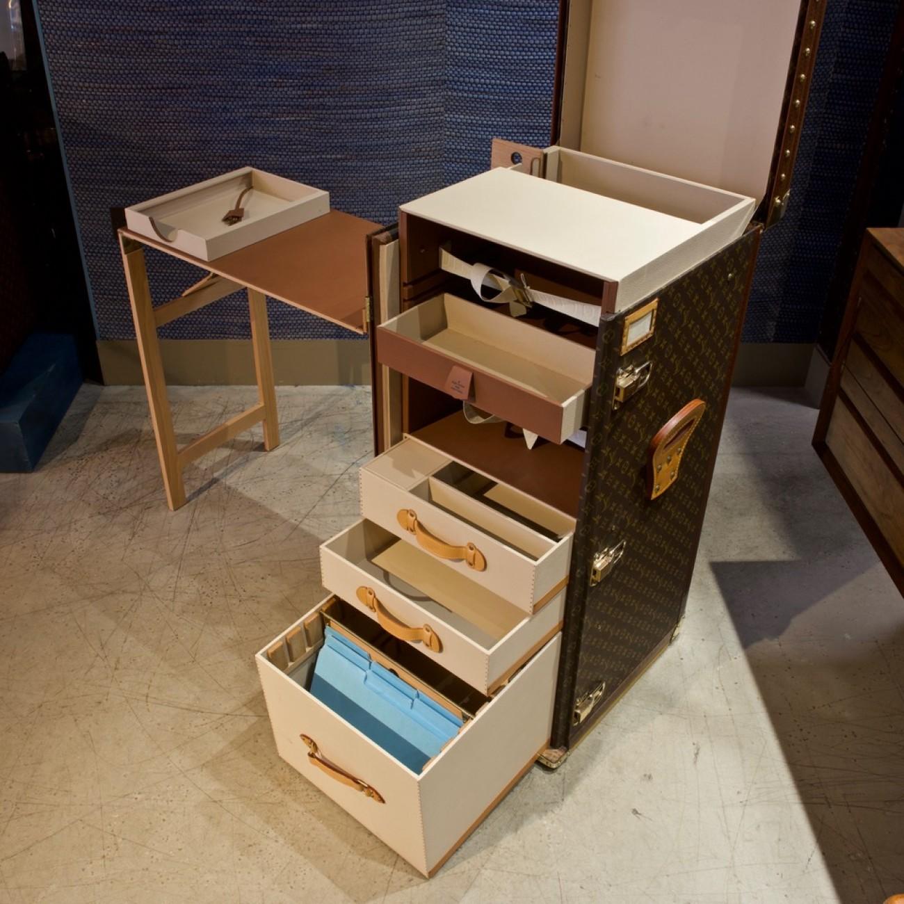 Louis Vuitton Stokowski Secretaire Trunk, circa 1990 6