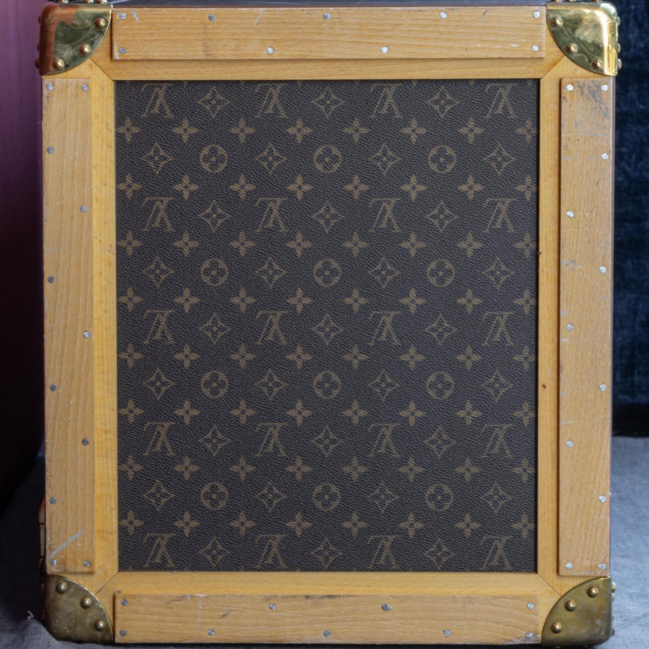 Louis Vuitton Stokowski Secretaire Trunk, circa 2007 7