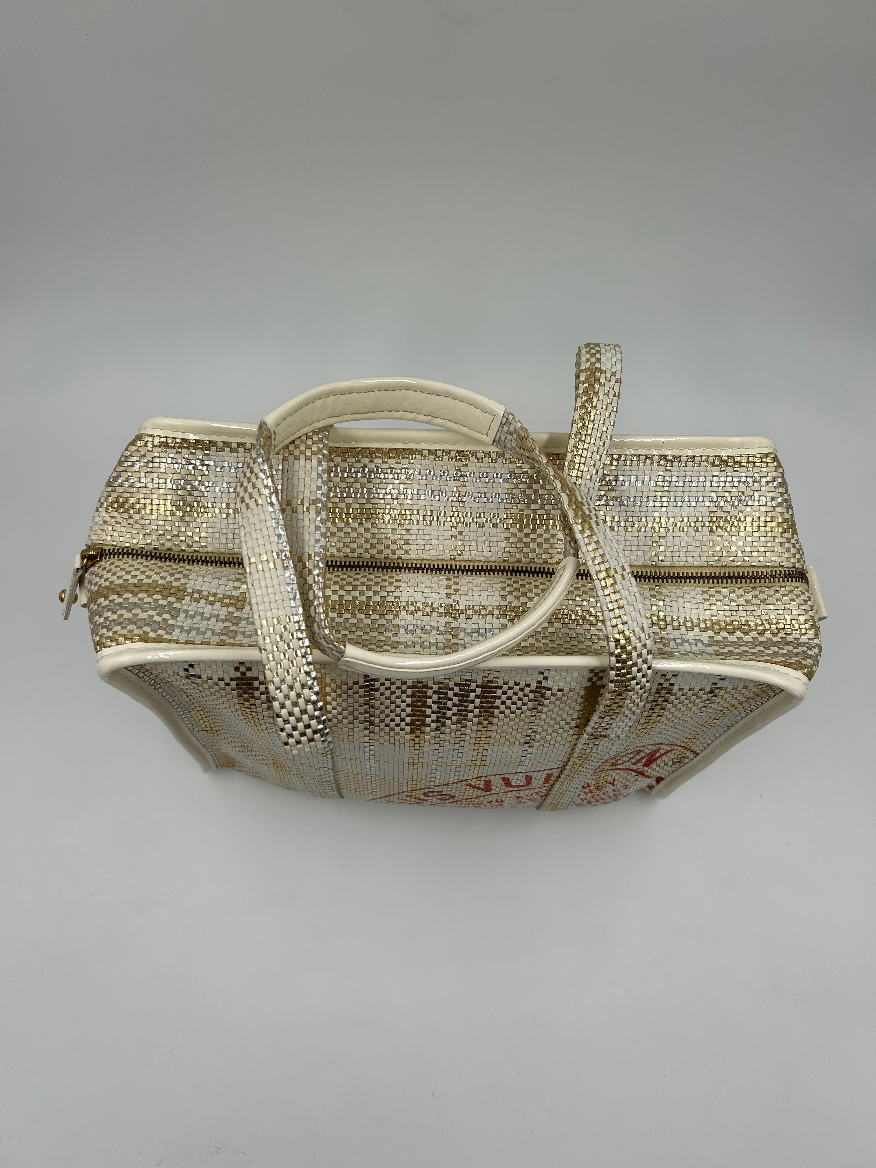 Gris Louis Vuitton Street Shopper Sac fourre-tout en cuir tressé en vente
