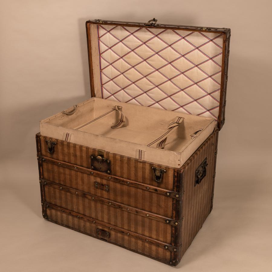 Louis Vuitton Striped Trunk, circa 1890 1