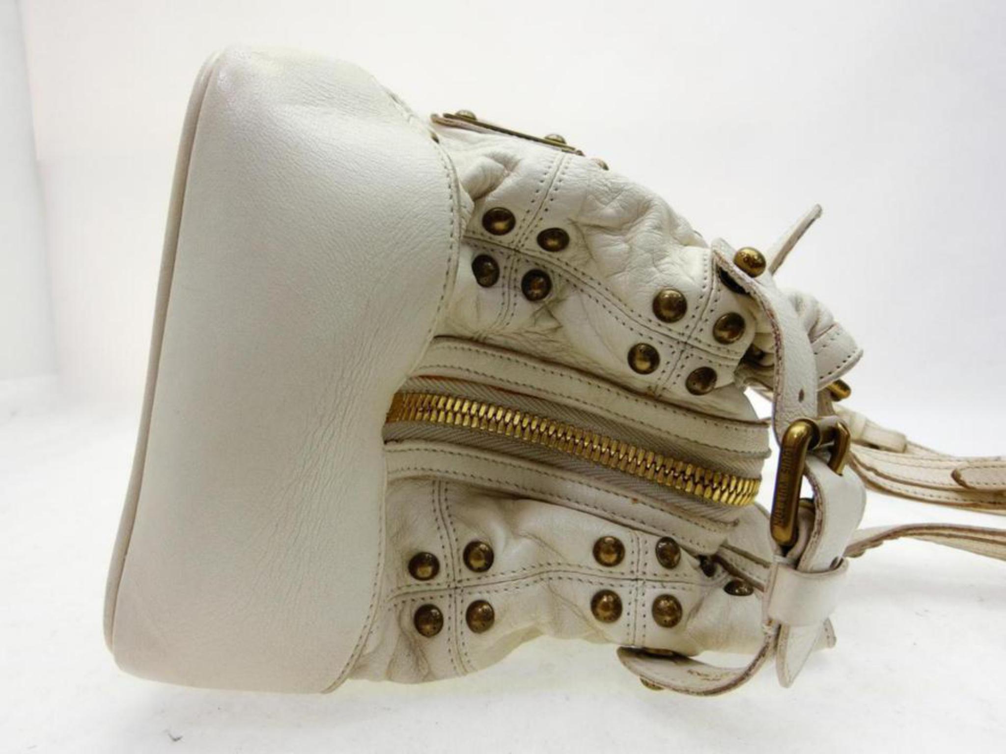 Louis Vuitton Studded Riveting 227296 White Leather Shoulder Bag For Sale 6