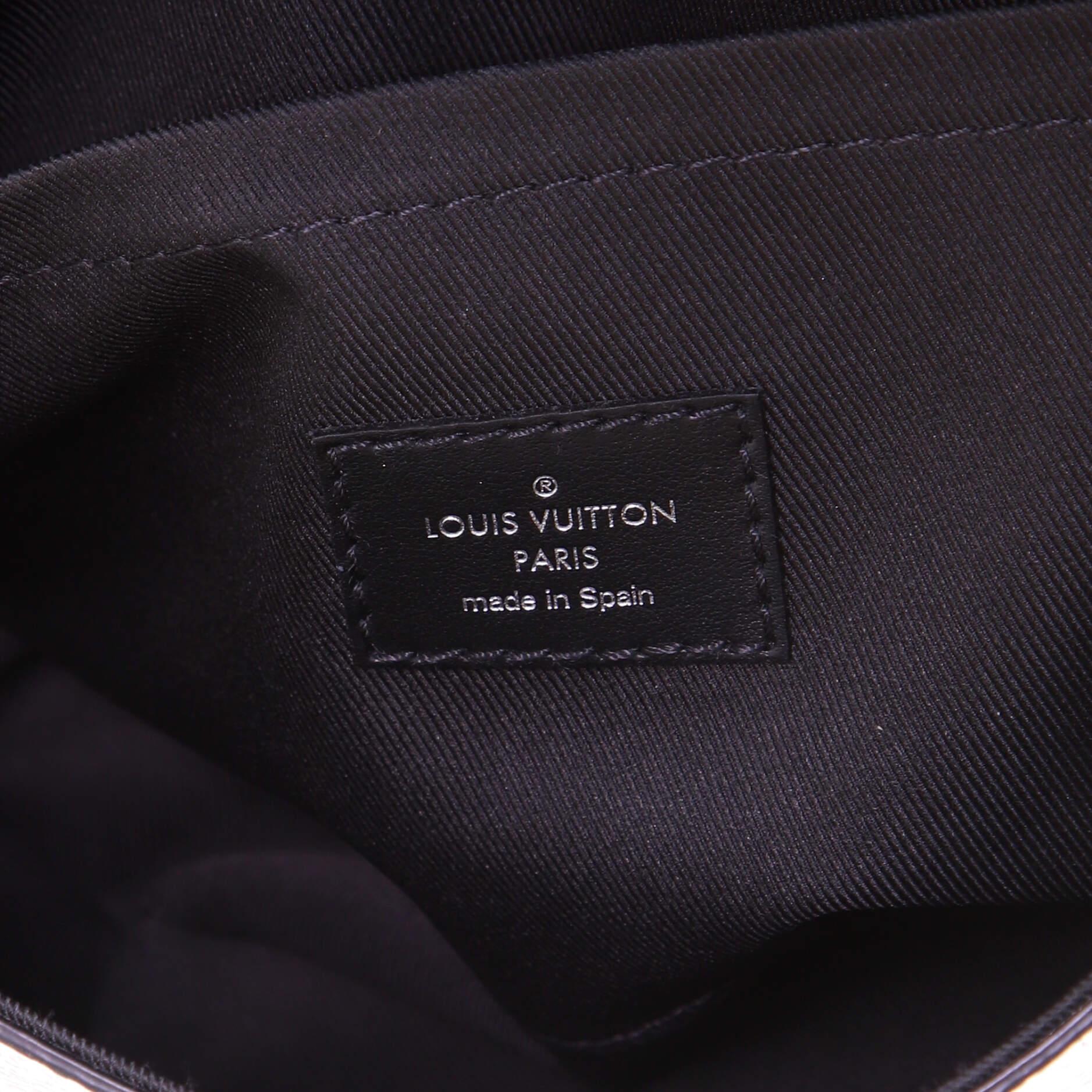 Women's or Men's Louis Vuitton Studio Messenger Bag Limited Edition Damier Graphite 3D