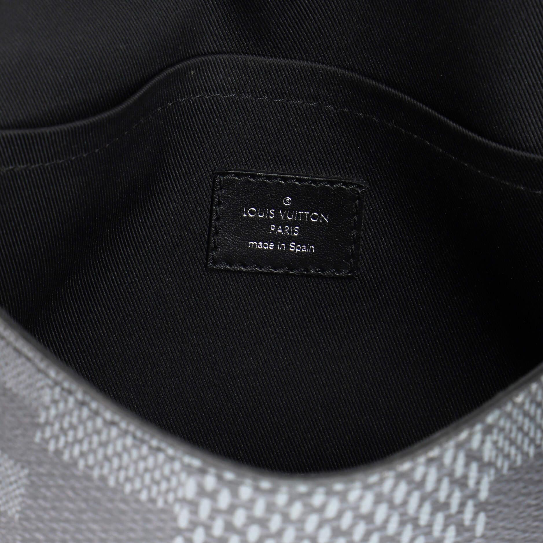 Louis Vuitton Studio Messenger Bag Limited Edition Damier Graphite 3D 4