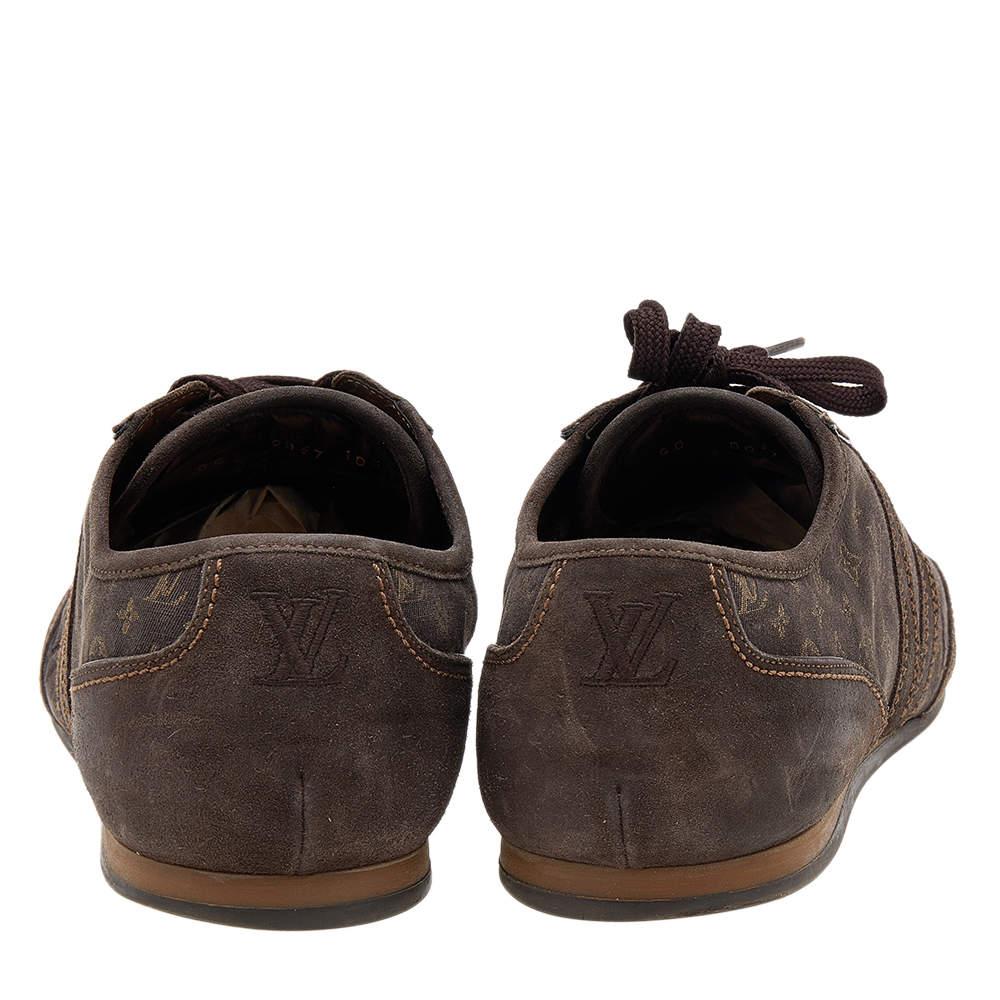 Louis Vuitton Suede And Monogram Mini Lin Canvas Low Top Sneakers Size 44.5 In Fair Condition In Dubai, Al Qouz 2