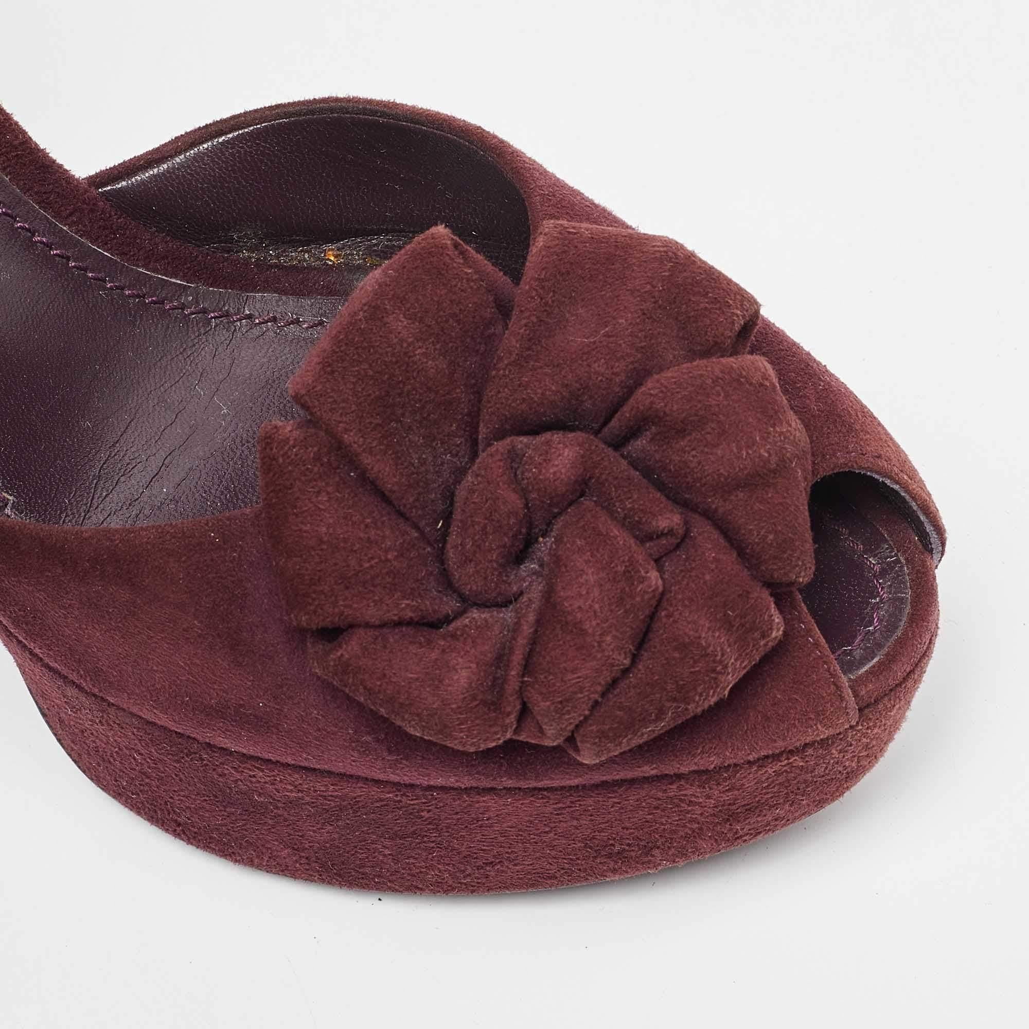Louis Vuitton Suede Flower Peep Toe Platform Ankle Strap Sandals Size 37.5 For Sale 2