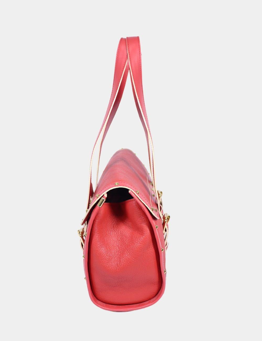 Louis Vuitton In Good Condition For Sale In Amman, JO