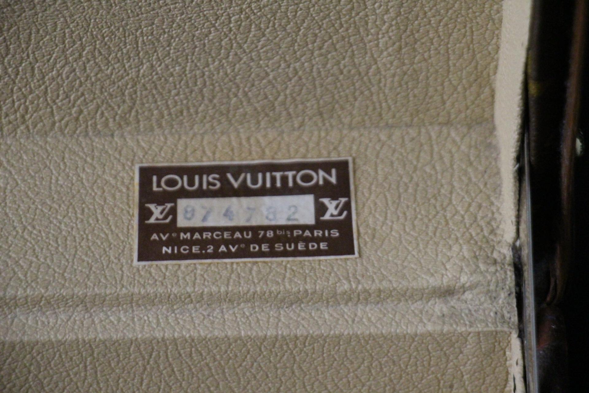  Louis Vuitton Suitcase, 60 Alzer Louis Vuitton Suitcase, 60 cm Vuitton Suitcase en vente 10