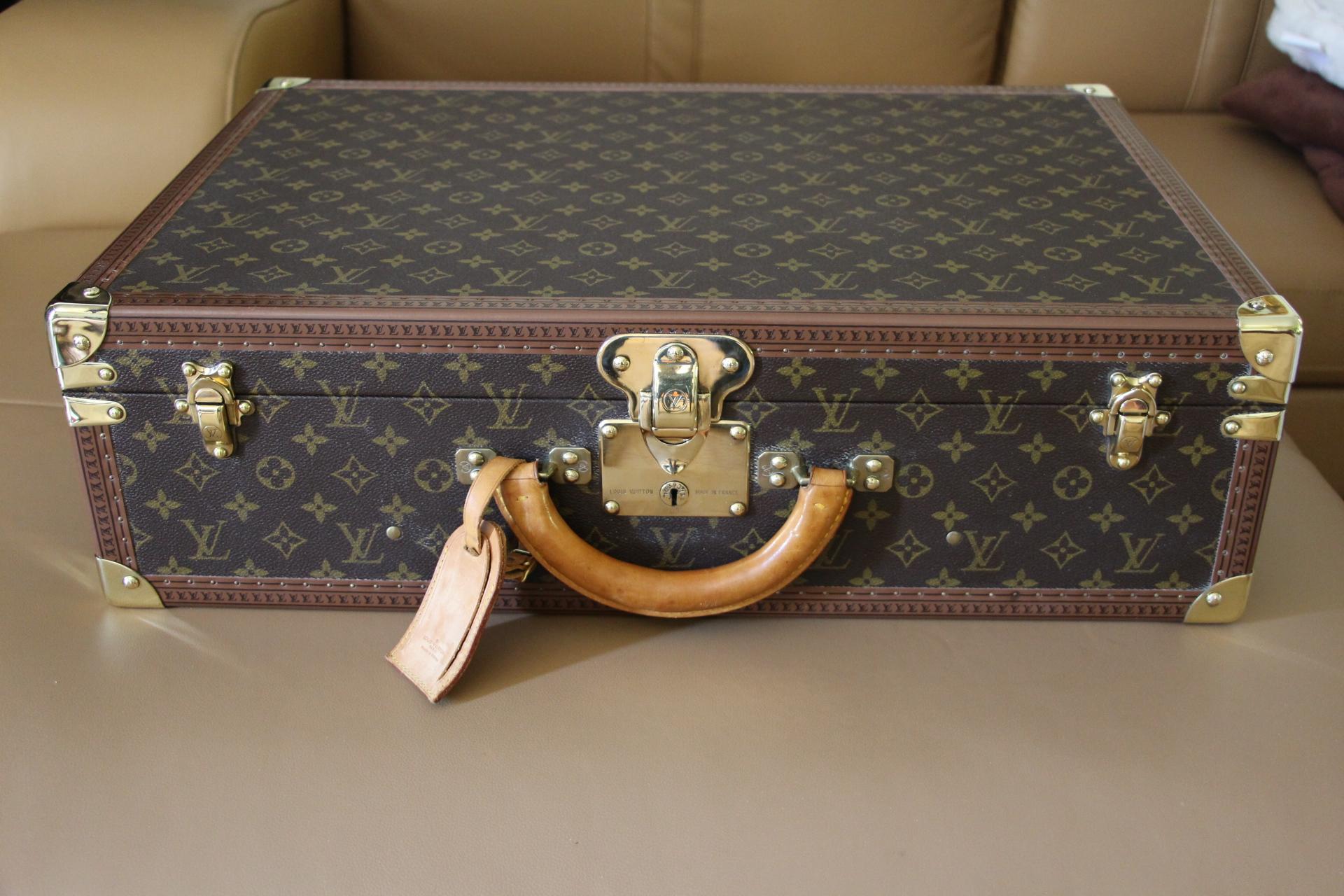  Louis Vuitton Suitcase 60 cm,  Louis Vuitton Trunk, Vuitton 60 Suitcase In Good Condition In Saint-ouen, FR