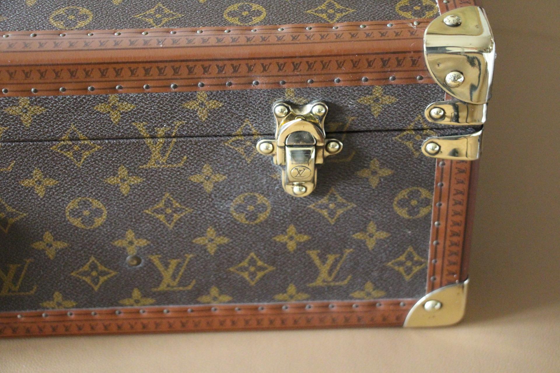  Louis Vuitton Suitcase 70 cm,  Louis Vuitton Trunk In Good Condition For Sale In Saint-ouen, FR