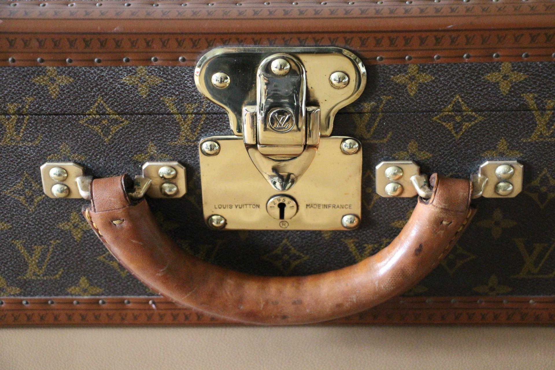  Louis Vuitton Suitcase 70 cm,  Louis Vuitton Trunk For Sale 2