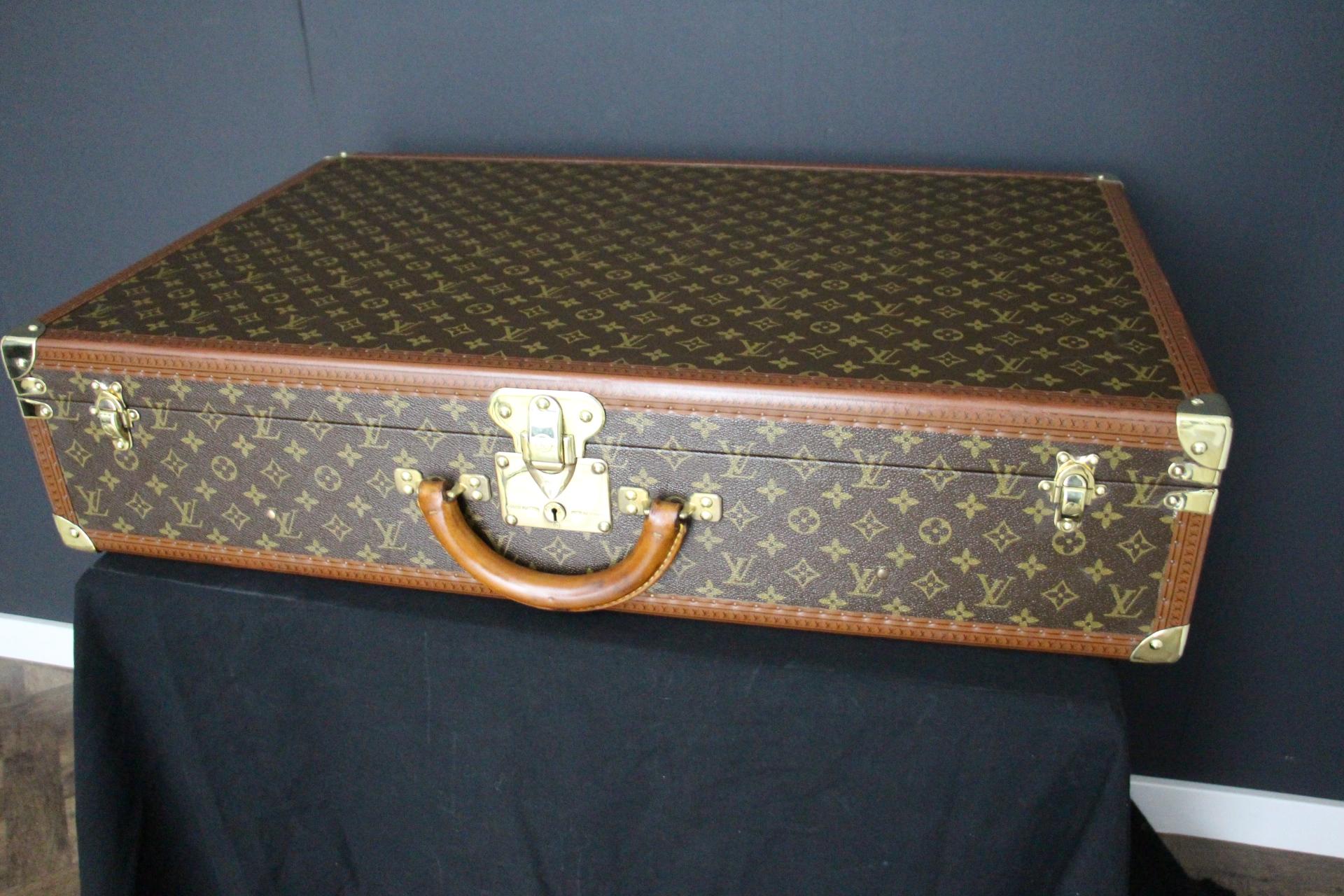 Louis Vuitton Suitcase 80 cm,  80 cm Louis Vuitton Trunk For Sale 14