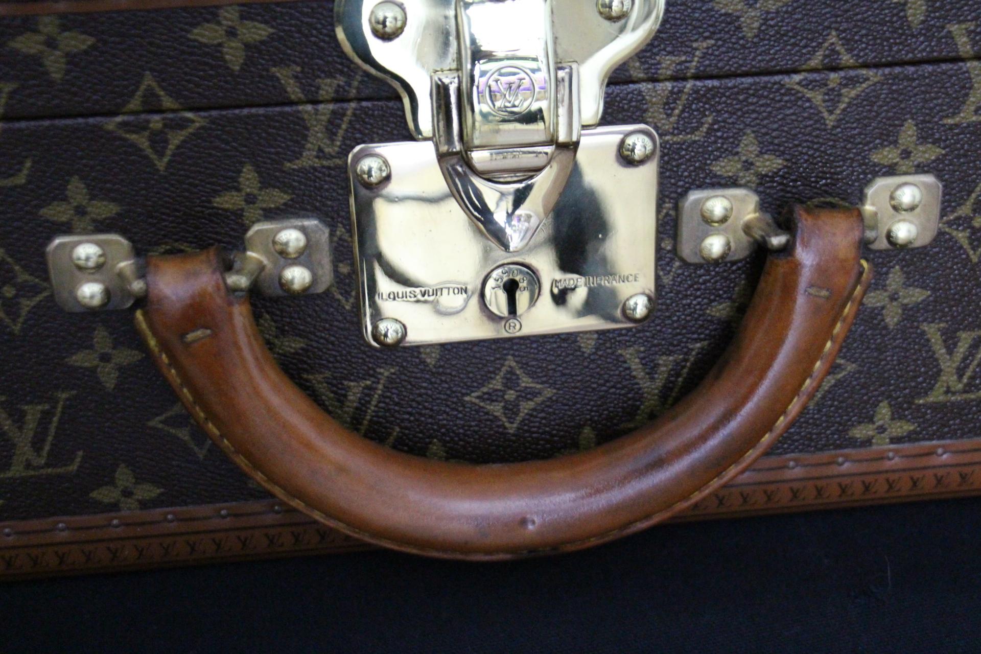  Louis Vuitton Suitcase 80 cm,  80 cm Louis Vuitton Trunk In Good Condition For Sale In Saint-ouen, FR