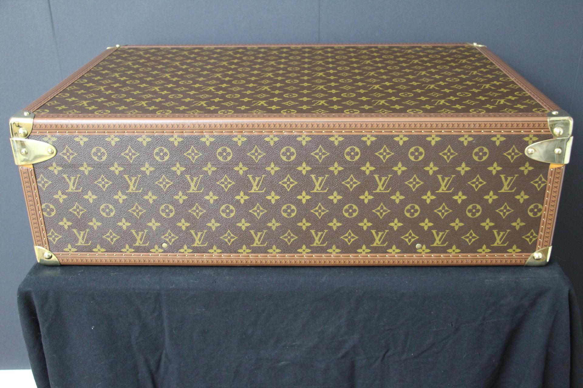 Louis Vuitton Suitcase, Alzer 70 Louis Vuitton Suitcase, Large Vuitton Suitcase For Sale 4