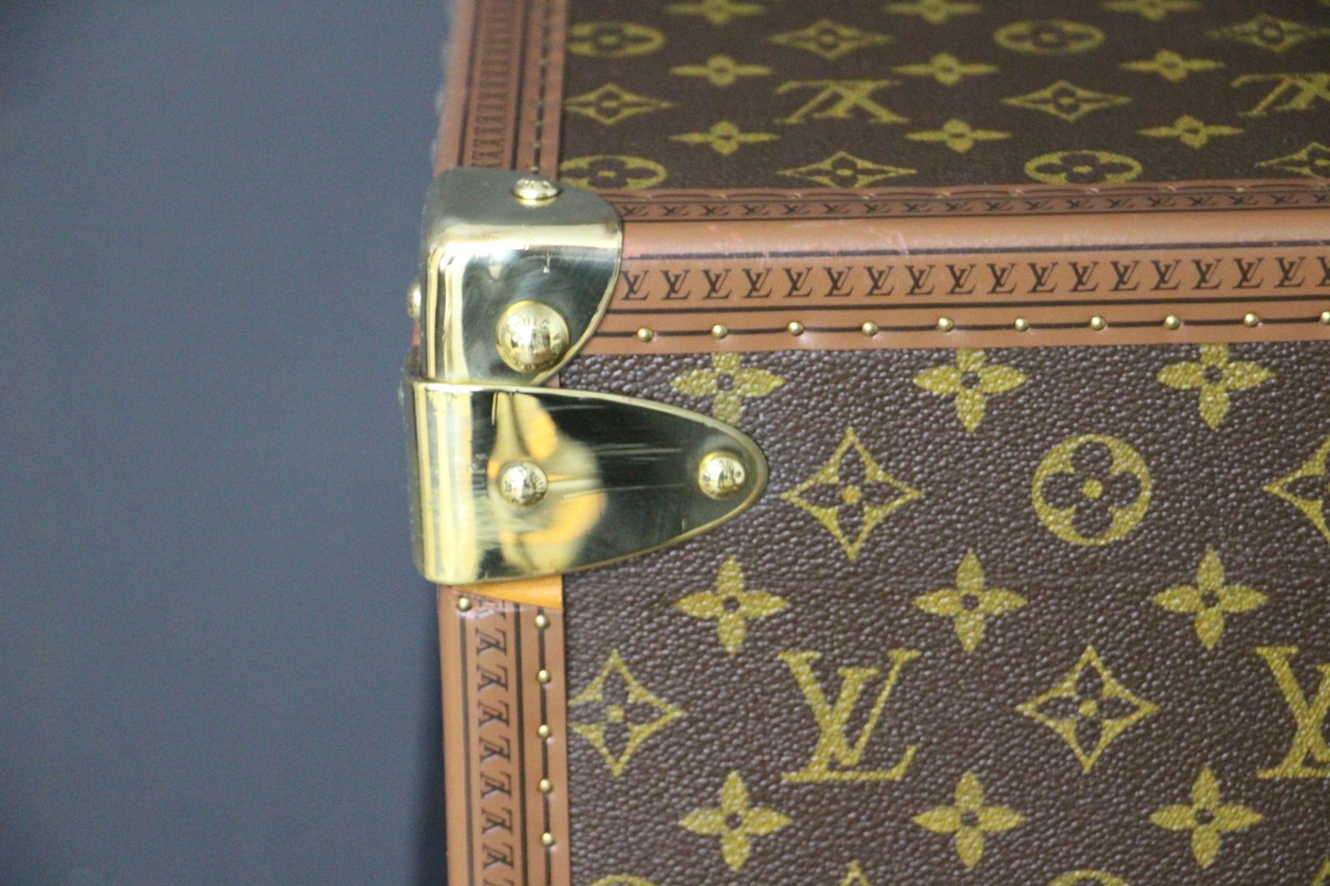 Louis Vuitton Suitcase, Alzer 70 Louis Vuitton Suitcase, Large Vuitton Suitcase For Sale 5