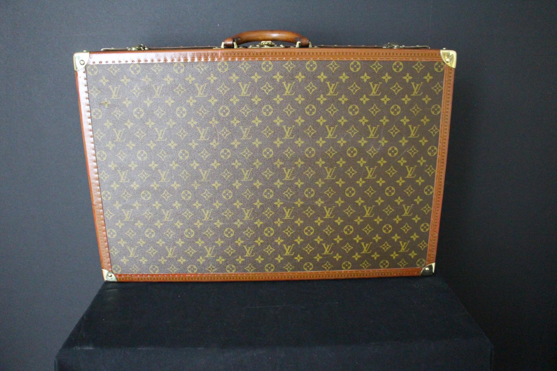  Louis Vuitton Suitcase, Alzer 70 Louis Vuitton Suitcase, Large Vuitton Suitcase For Sale 7