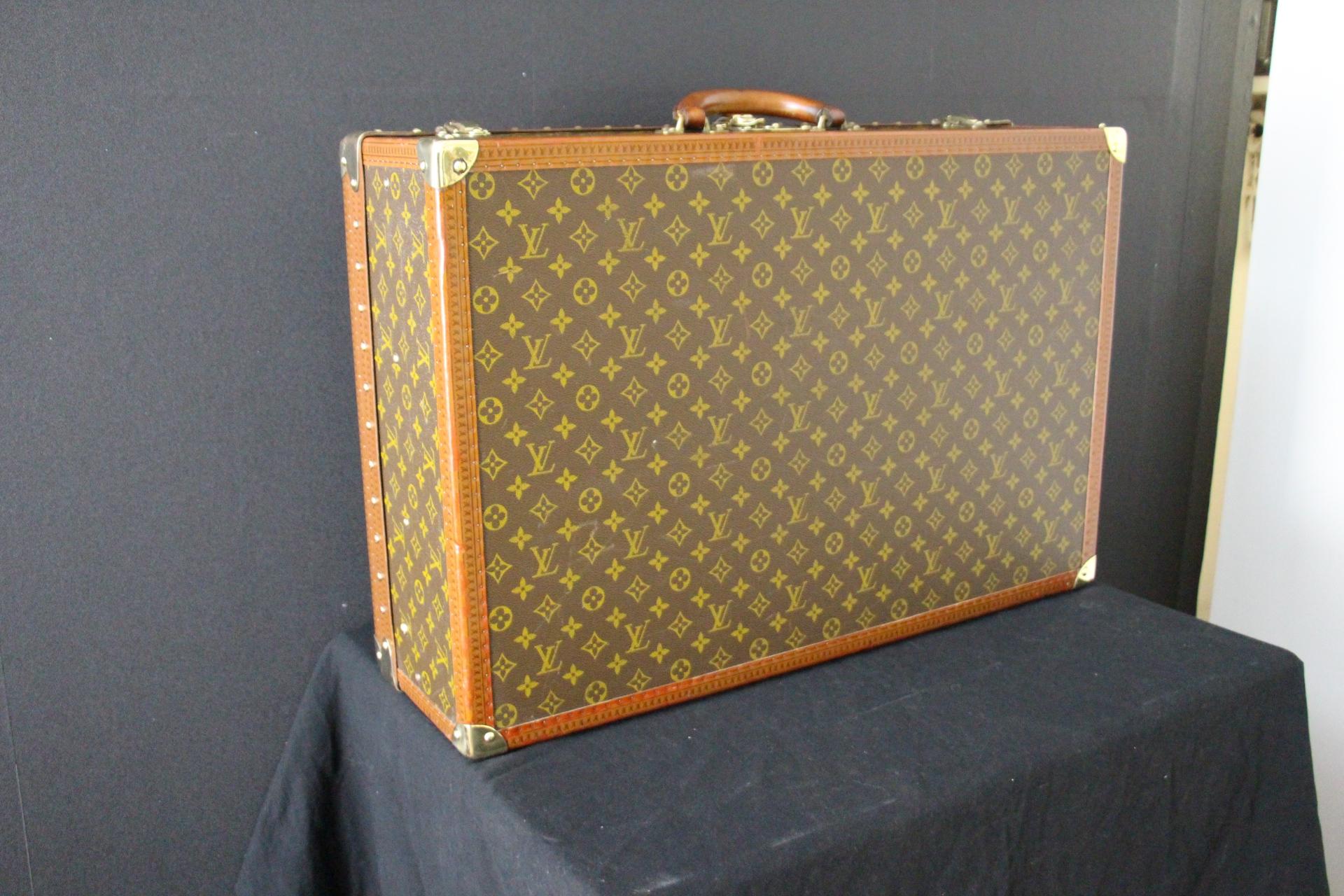  Louis Vuitton Suitcase, Alzer 70 Louis Vuitton Suitcase, Large Vuitton Suitcase For Sale 8