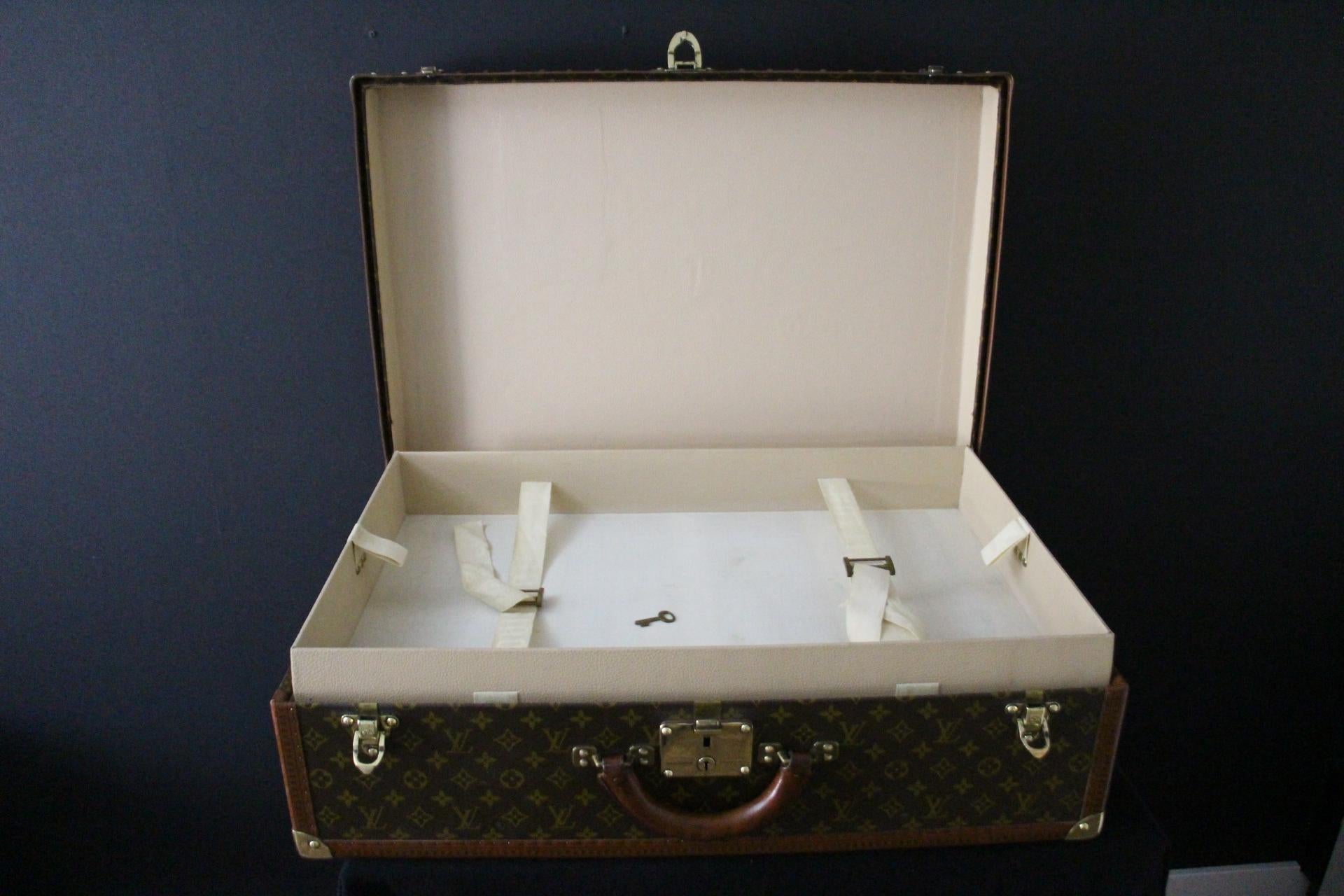  Louis Vuitton Suitcase, Alzer 70 Louis Vuitton Suitcase, Large Vuitton Suitcase For Sale 9