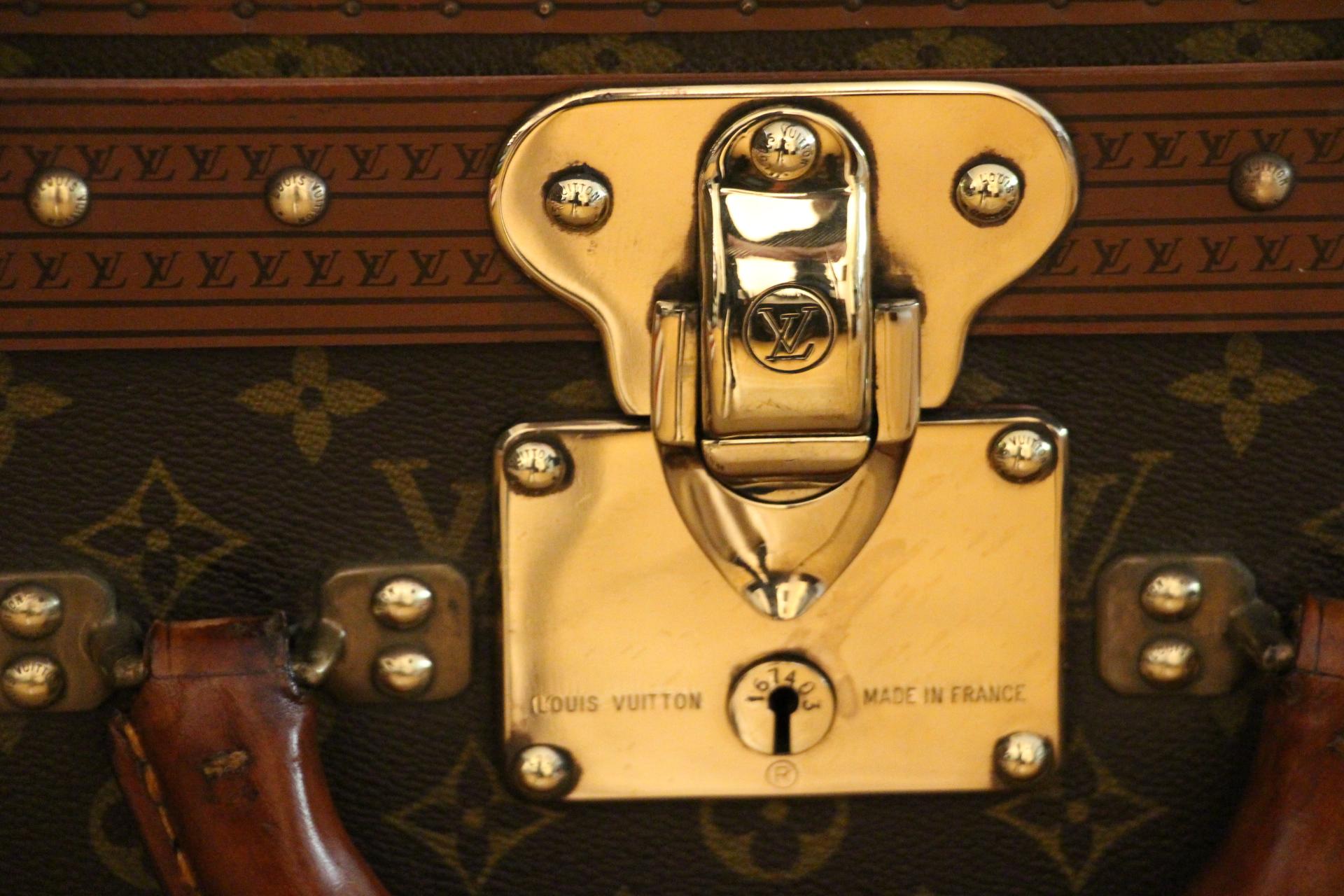 Women's or Men's  Louis Vuitton Suitcase, Alzer 70 Louis Vuitton Suitcase, Large Vuitton Suitcase