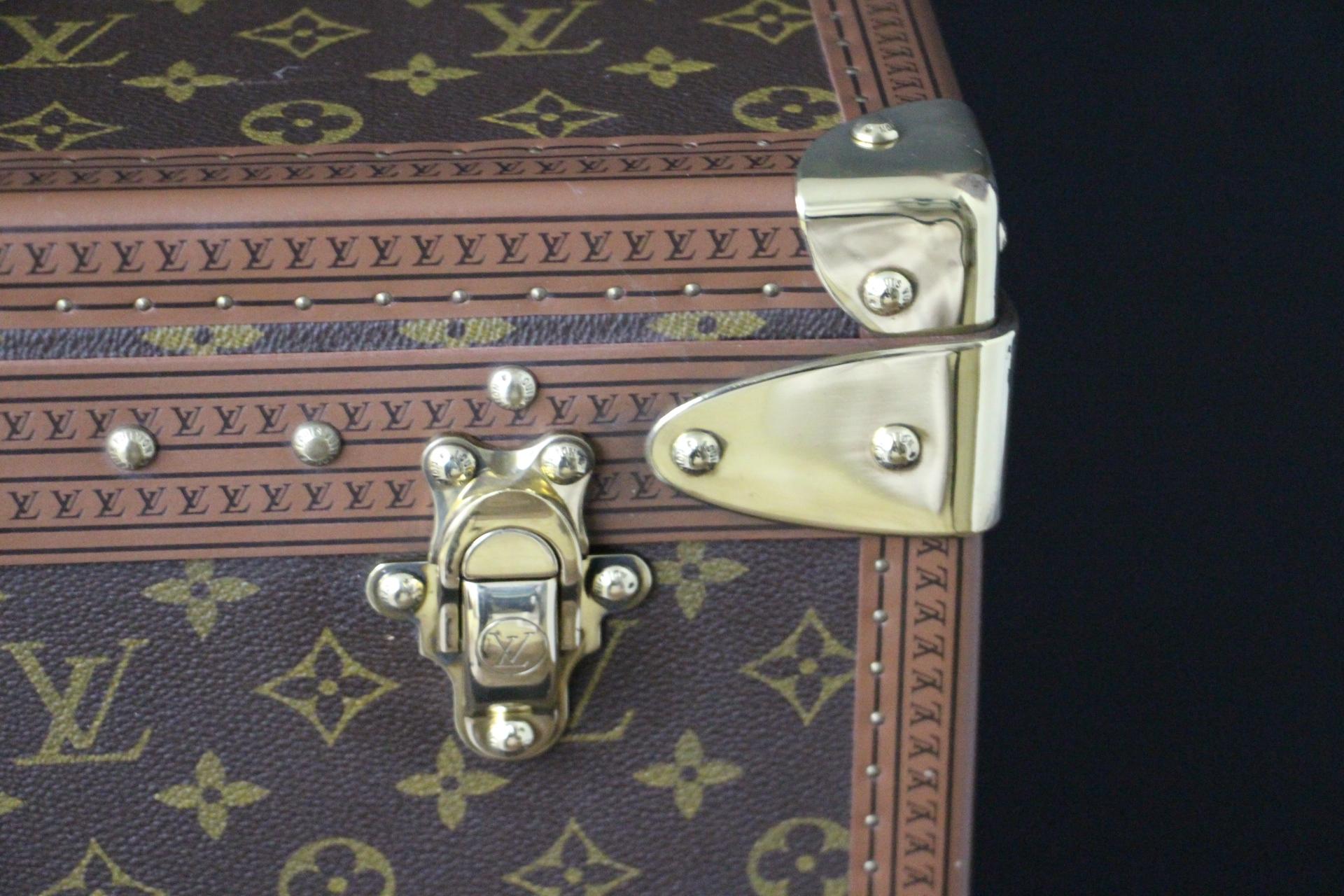 Louis Vuitton Suitcase, Alzer 70 Louis Vuitton Suitcase, Large Vuitton Suitcase For Sale 1