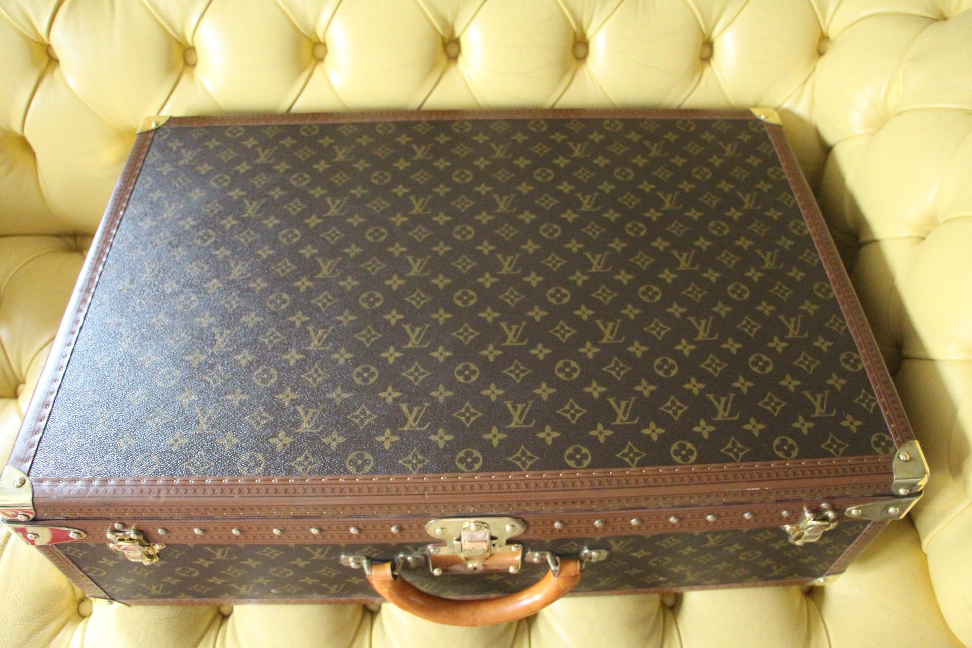 Late 20th Century Louis Vuitton Suitcase, Alzer 70 Louis Vuitton Suitcase, Vuitton Rigid Suitcase