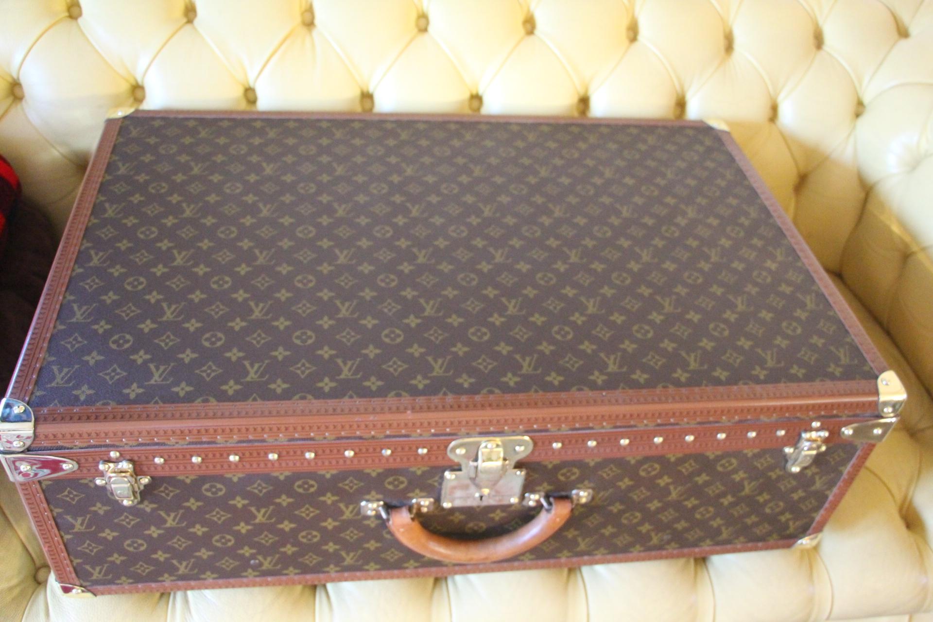 Women's or Men's  Louis Vuitton Suitcase, Alzer 80 Louis Vuitton Suitcase, Large Vuitton Suitcase