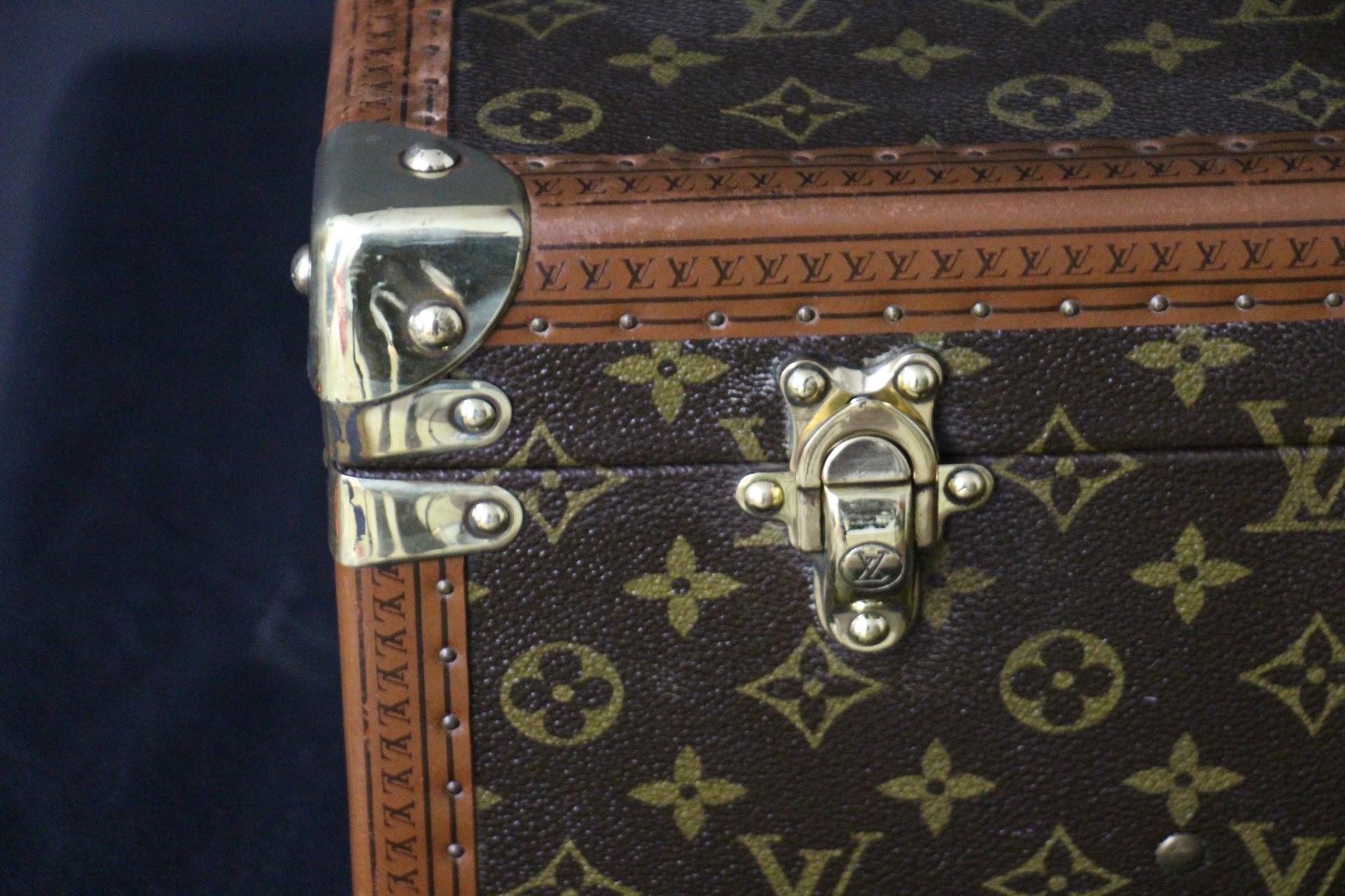 Louis Vuitton Suitcase, Cotteville 55 Louis Vuitton Suitcase In Good Condition For Sale In Saint-ouen, FR