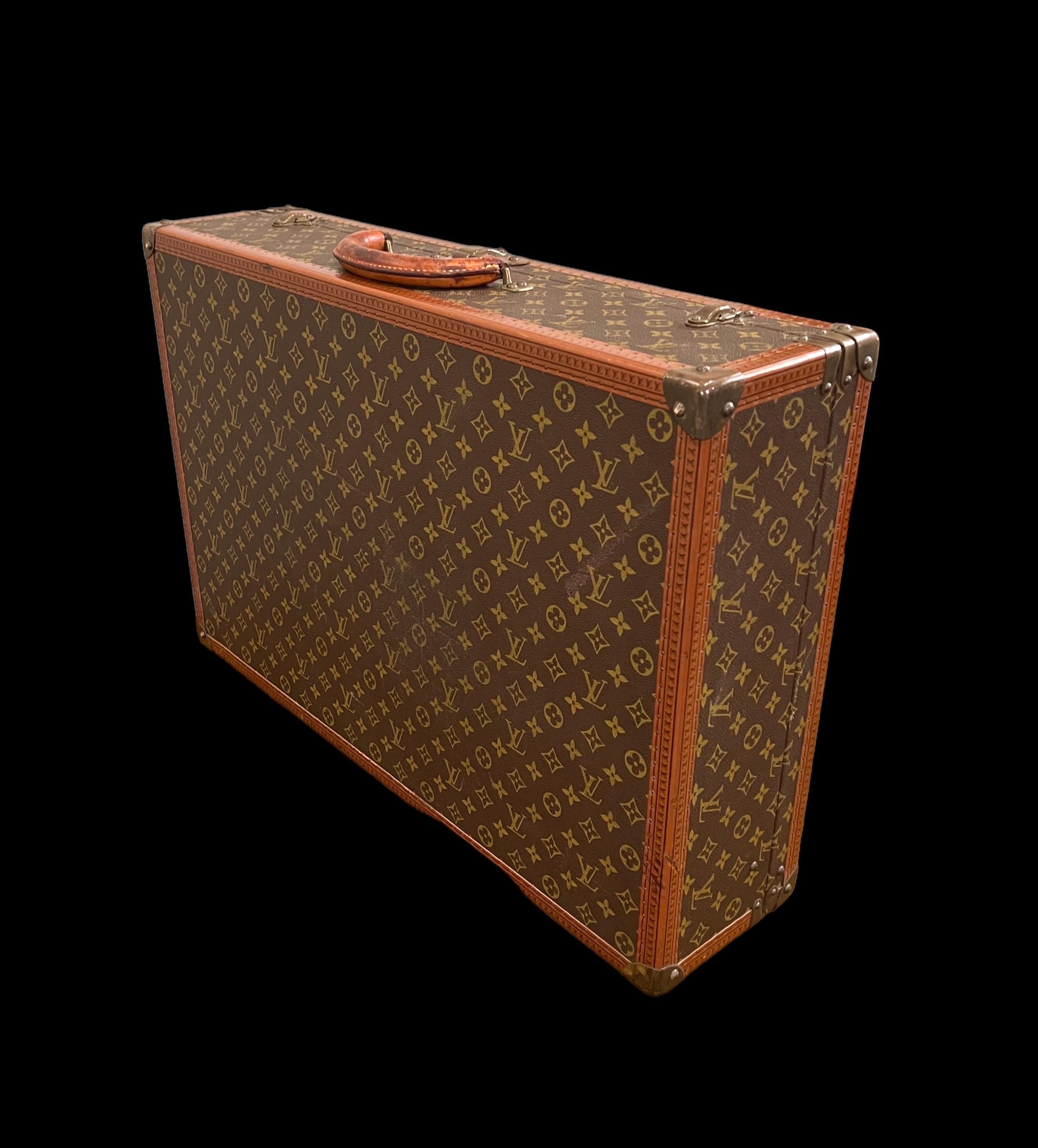 Louis Vuitton Suitcase In Good Condition For Sale In New York, NY