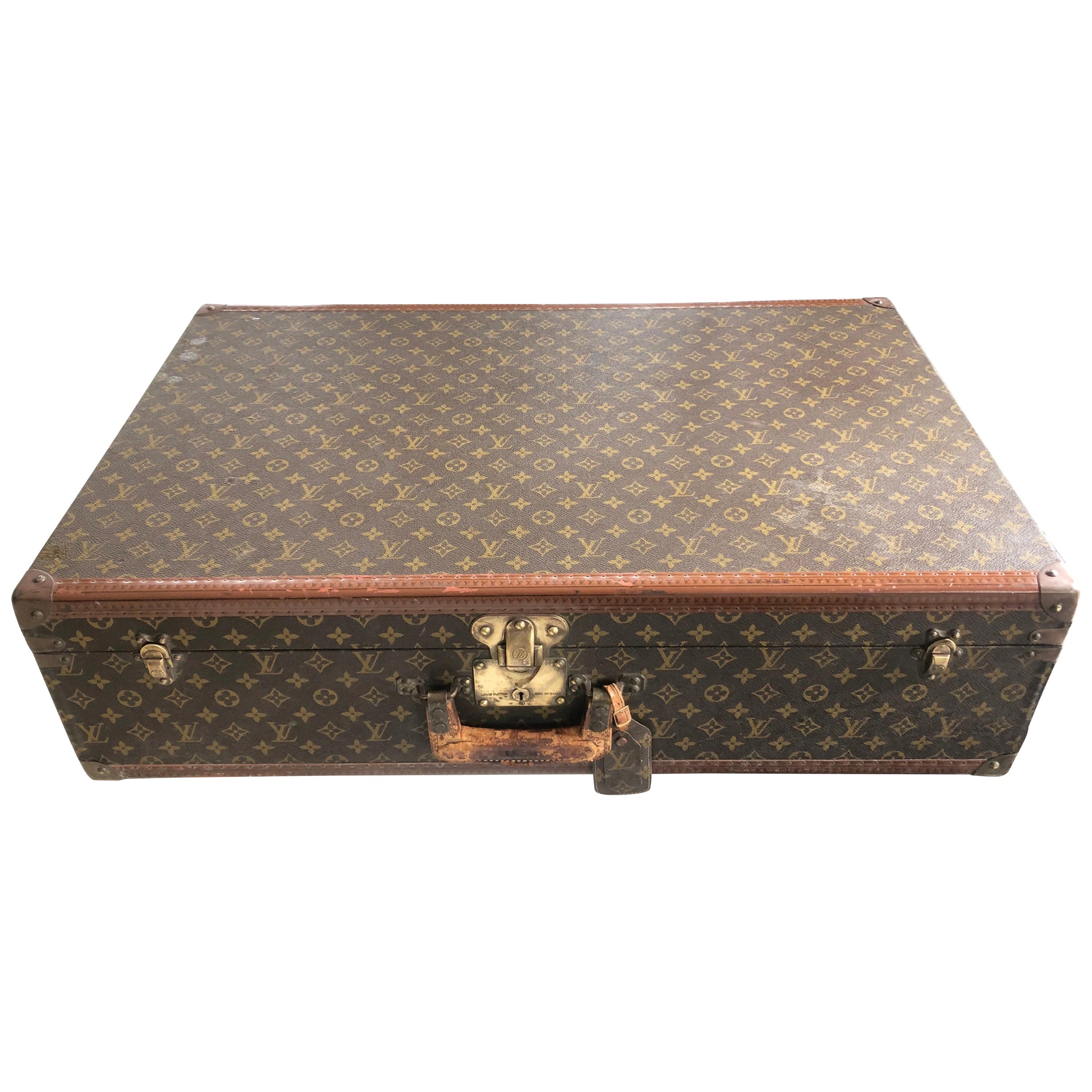 oxiderer semafor Tap Louis Vuitton Suitcase For Sale at 1stDibs