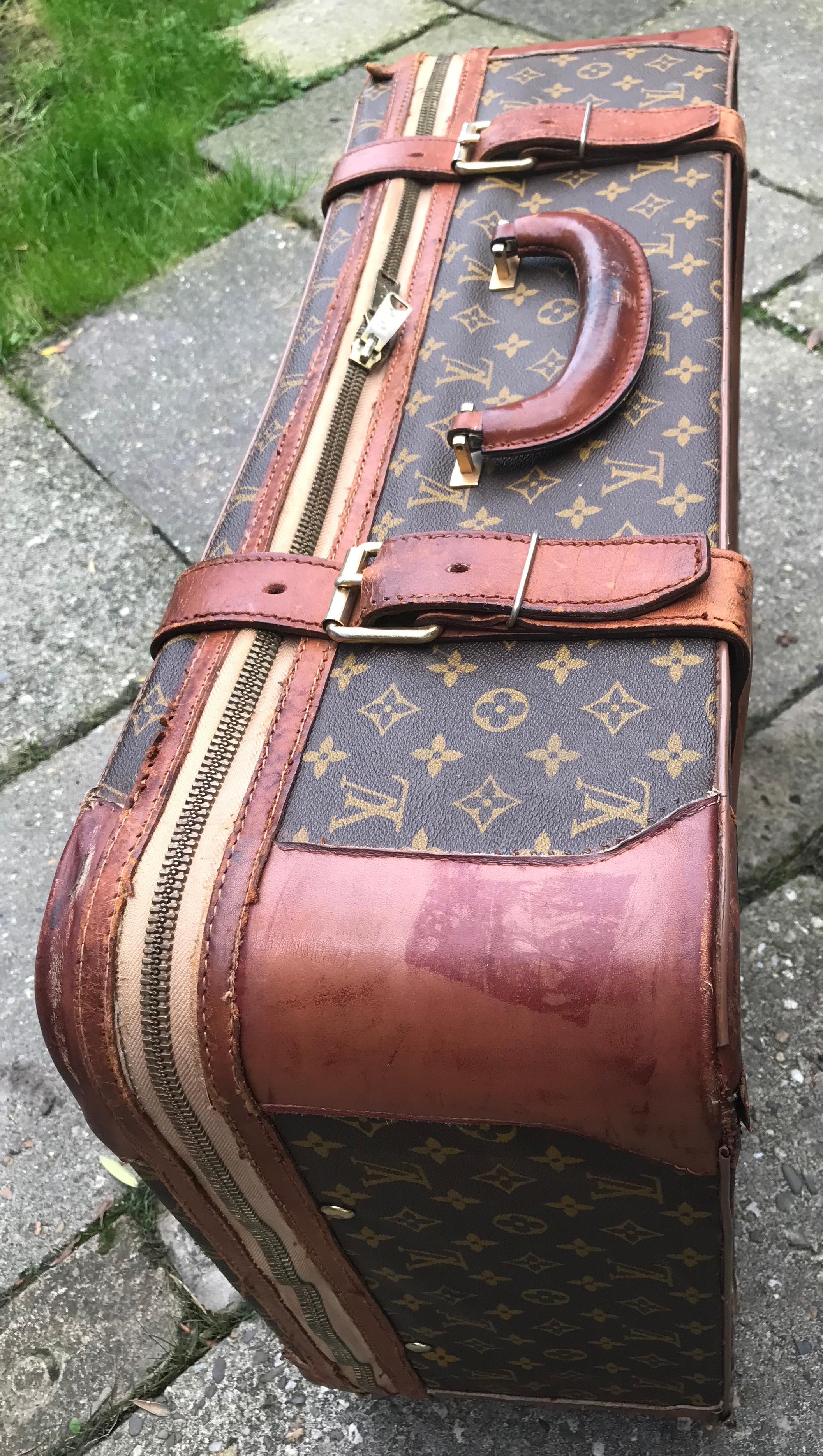 Louis Vuitton Suitcase, France, 1970s For Sale 6